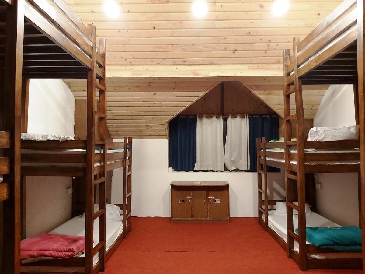 Hostel Utopia Dharamkot Mcleodganj