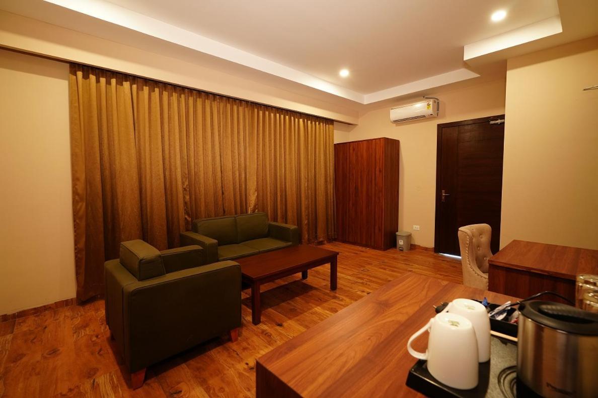Antraal & A Village Resort *