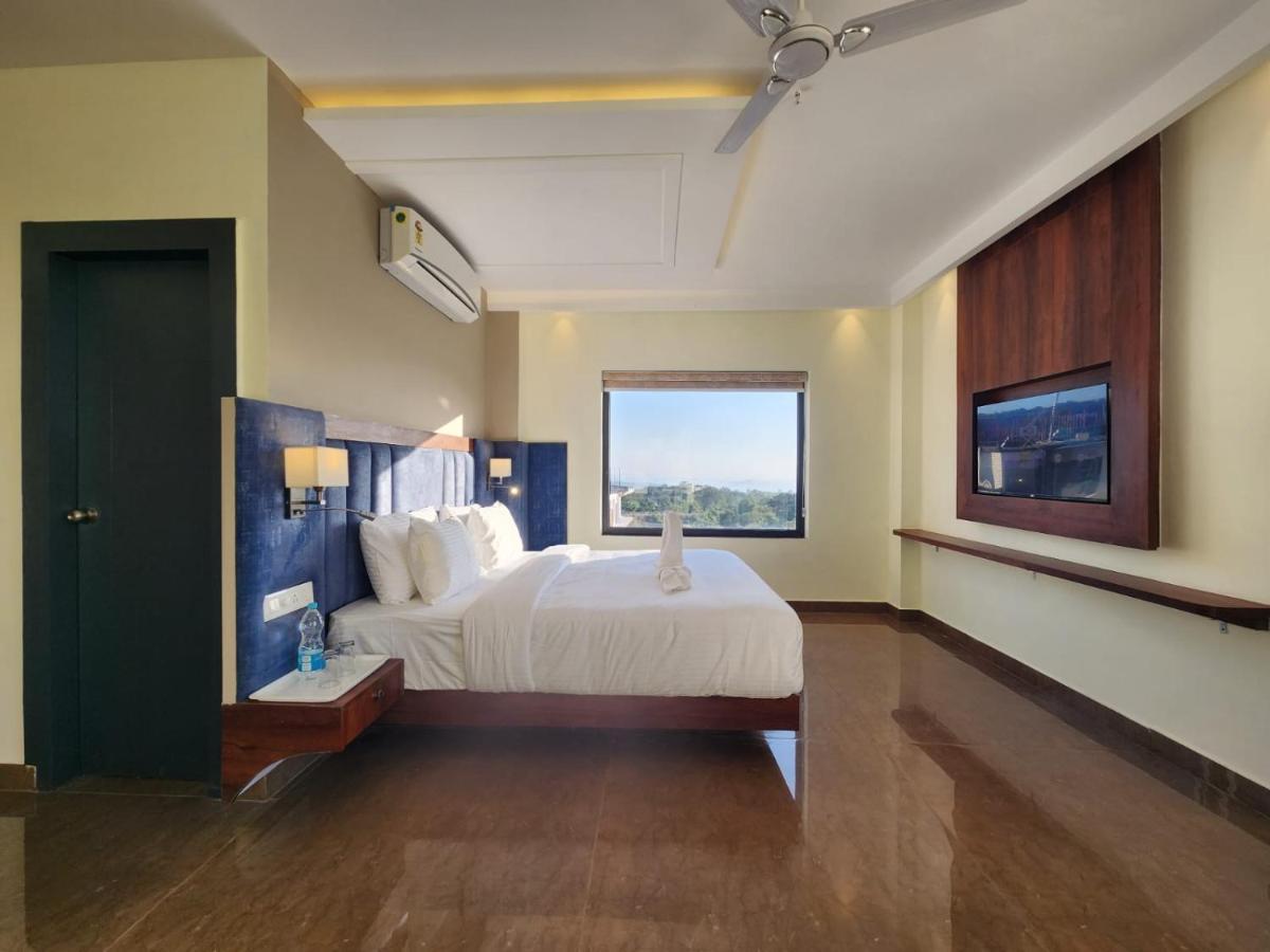 Hotel Aachman River And Valley View - A Riverside With Balcony View Dharamshala