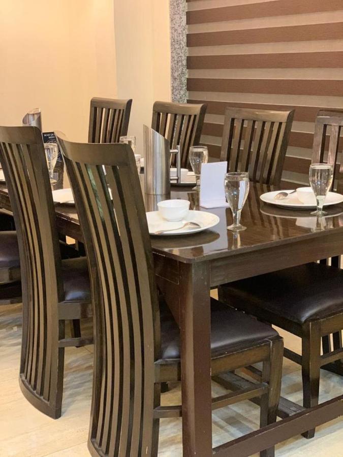 Hotel Mirage Residency - Hill View In 3*