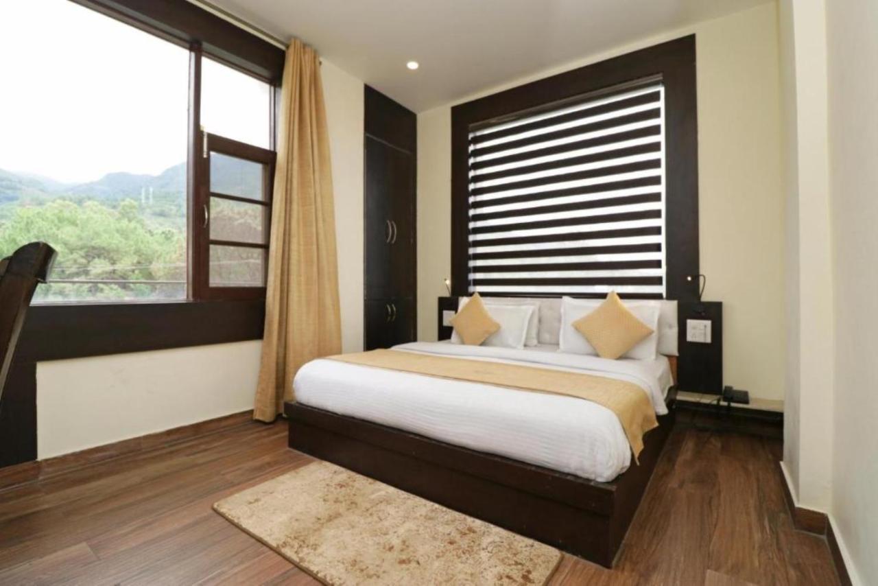 Mirage Residency - Hill View In 3*