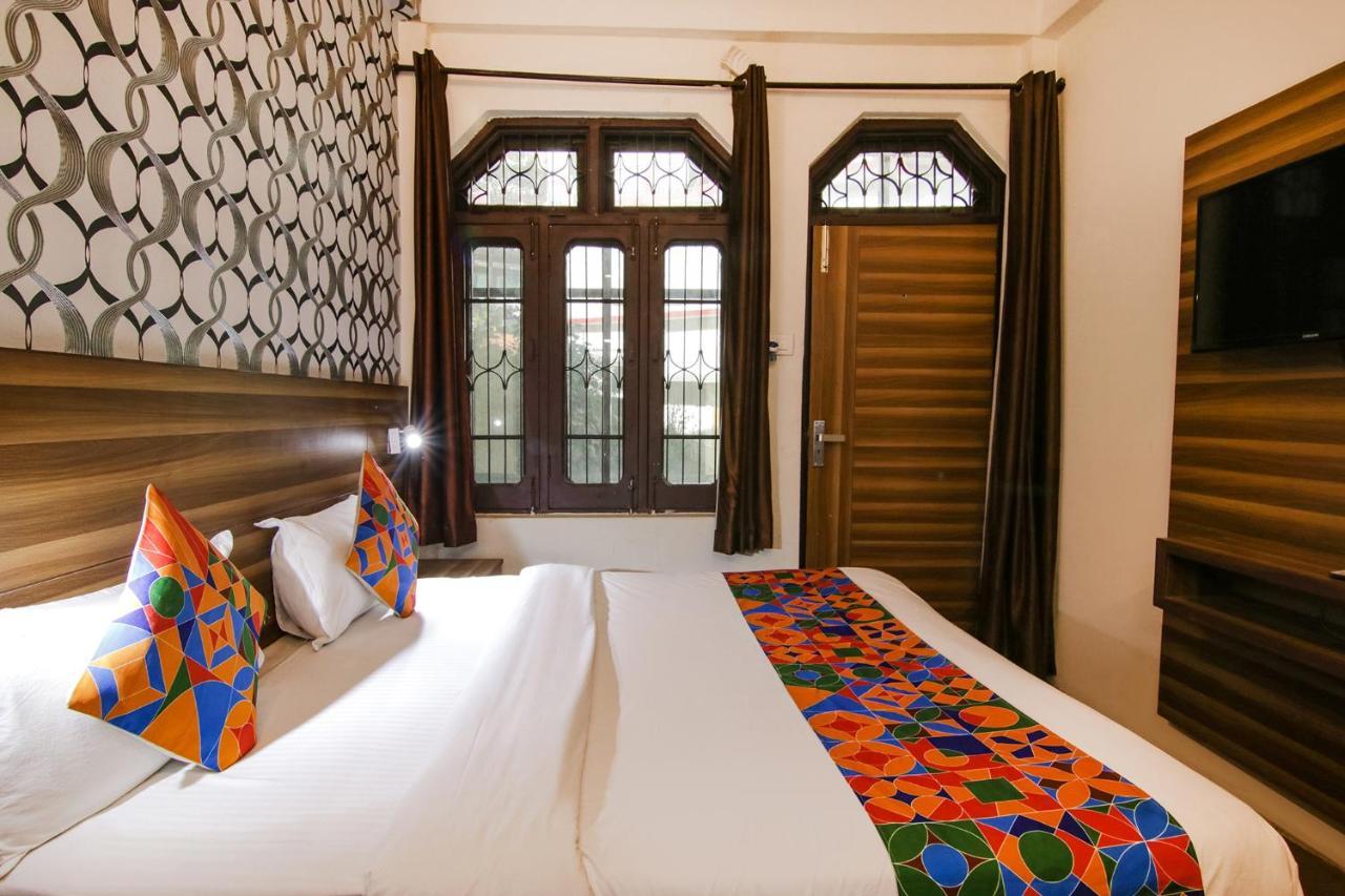 Hotel Fabhotel Vijay Palace