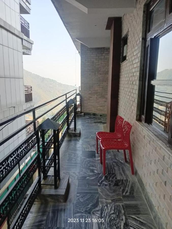 Hotel Hotel Varuni- On Mall Road, Mcleod Ganj, Dharamshala
