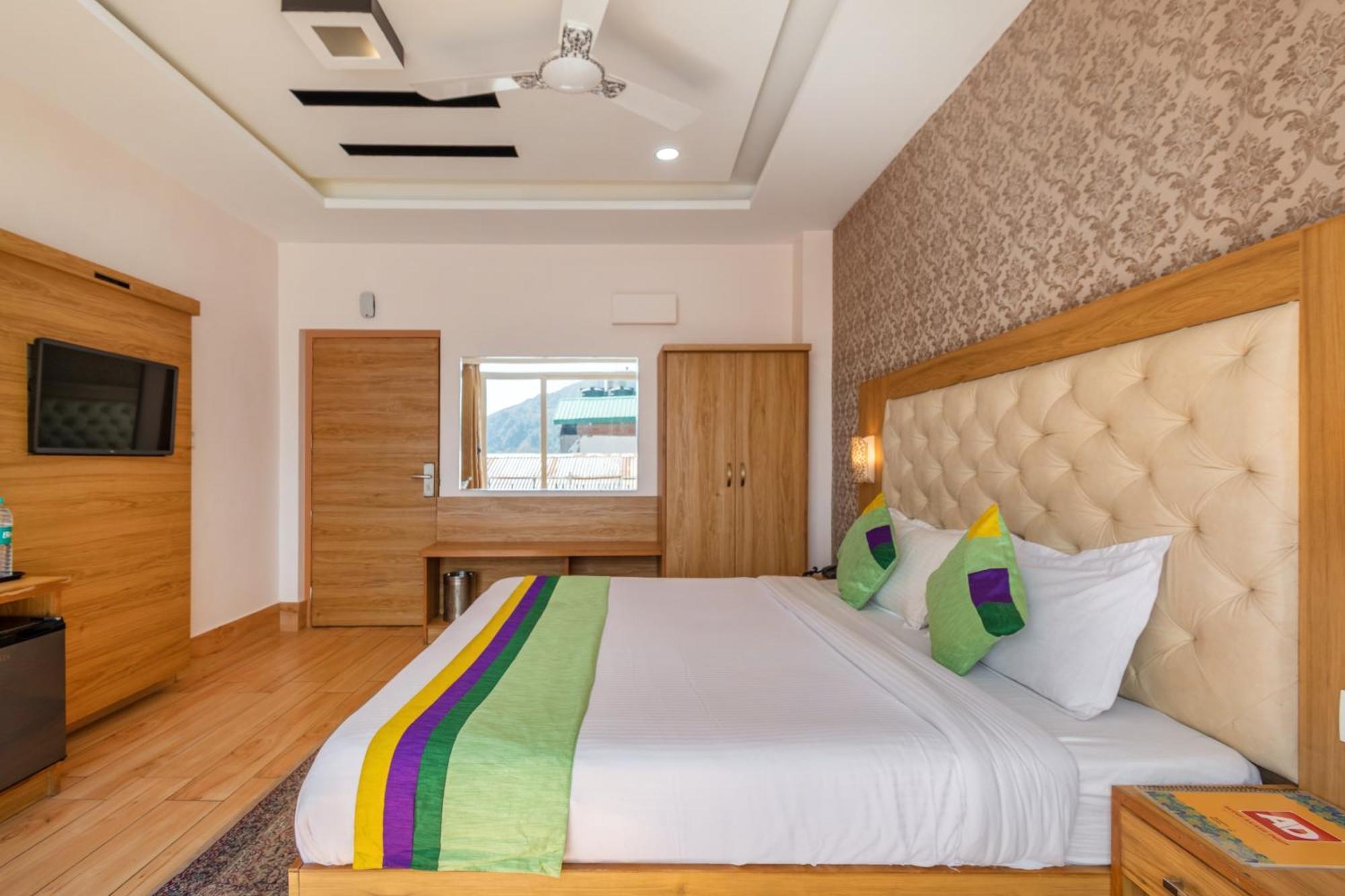 Akashdeep Hotel 3*