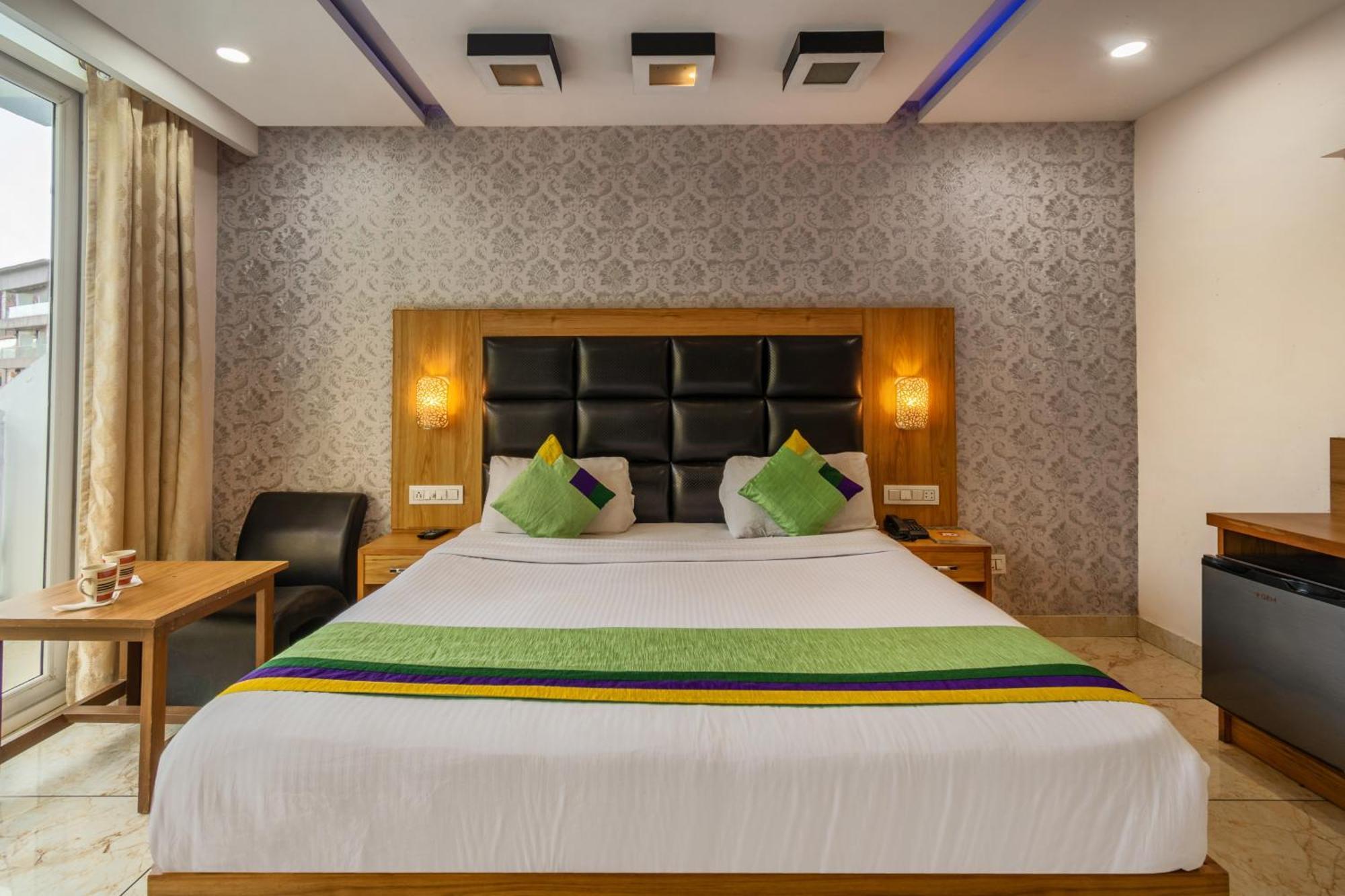 Akashdeep Hotel 3*