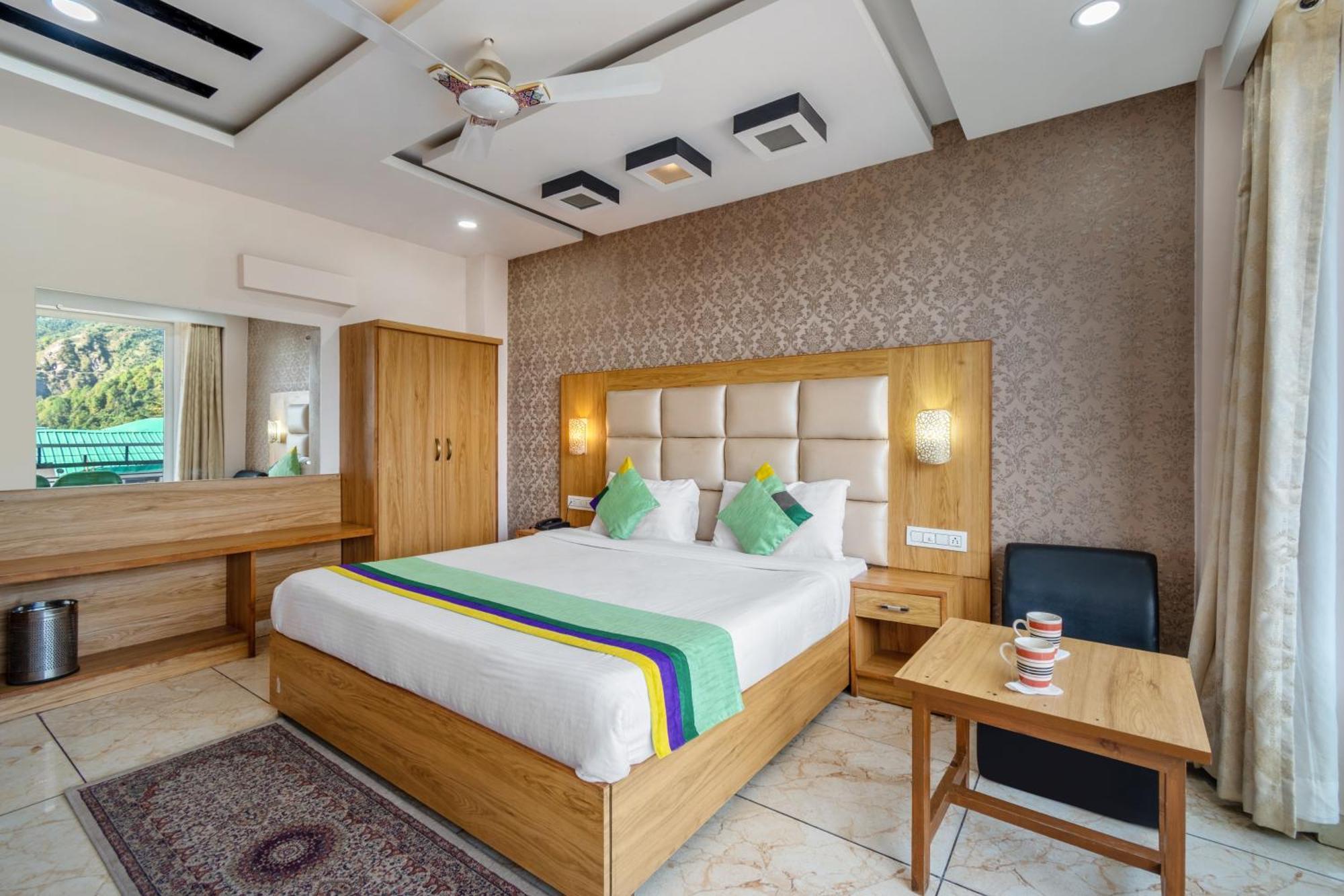 Akashdeep Hotel
