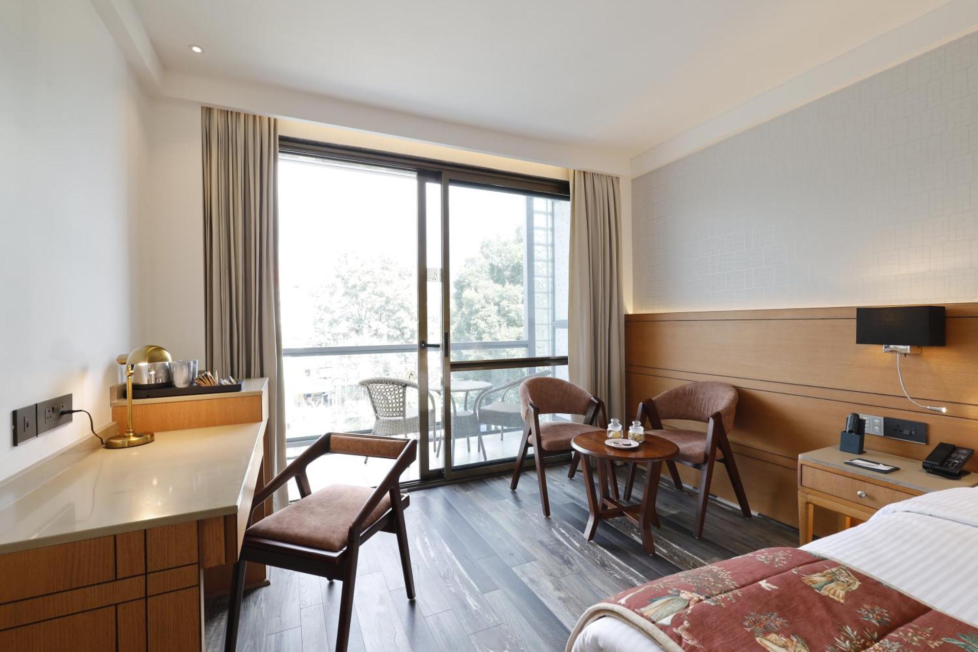 Hotel Infinitea Centric *