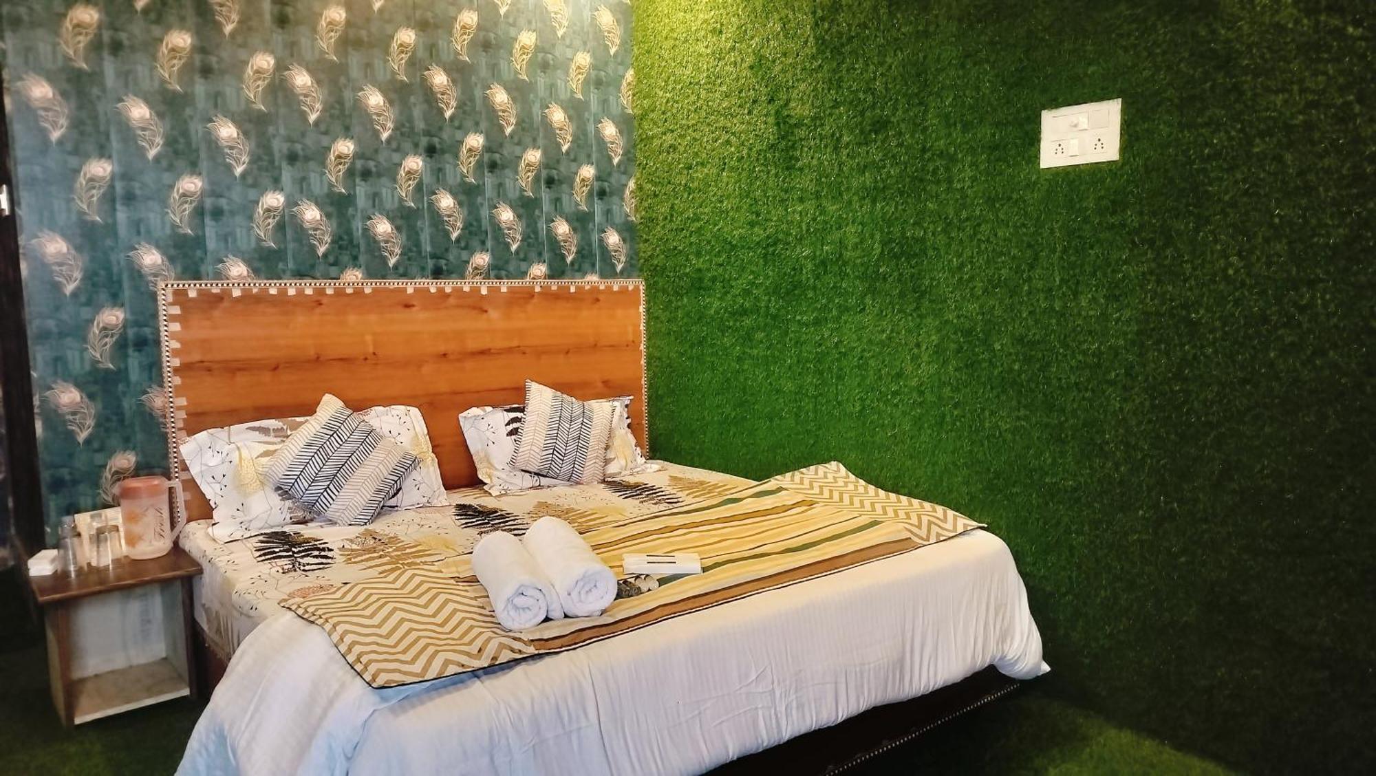 Hotel Nirbana Heights 3*