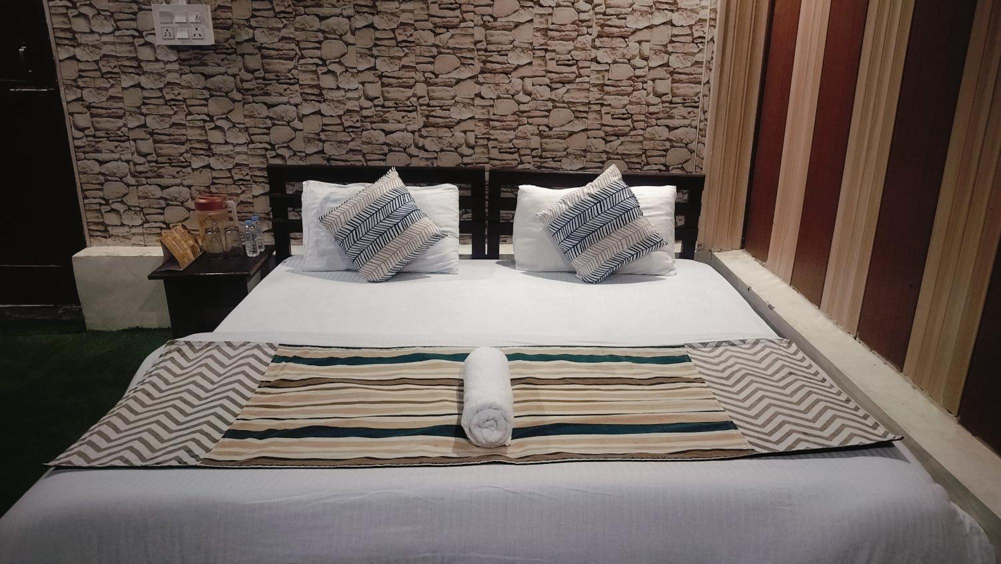 Hotel Nirbana Heights Dharamshala