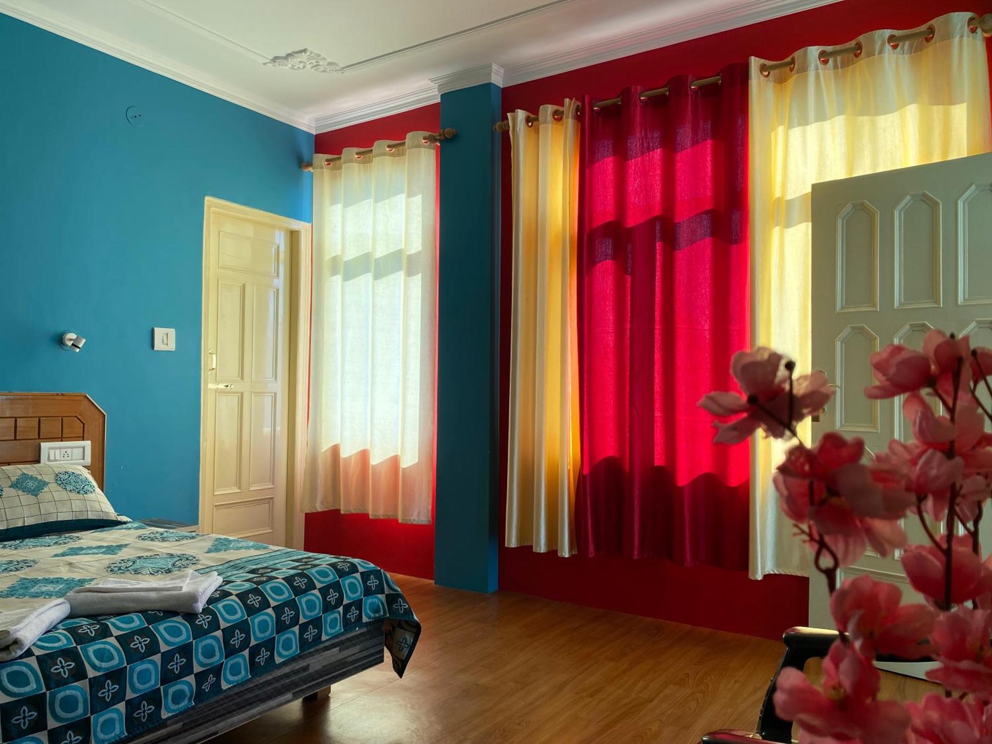 Guest house Jagatram Niwas Dharamkot