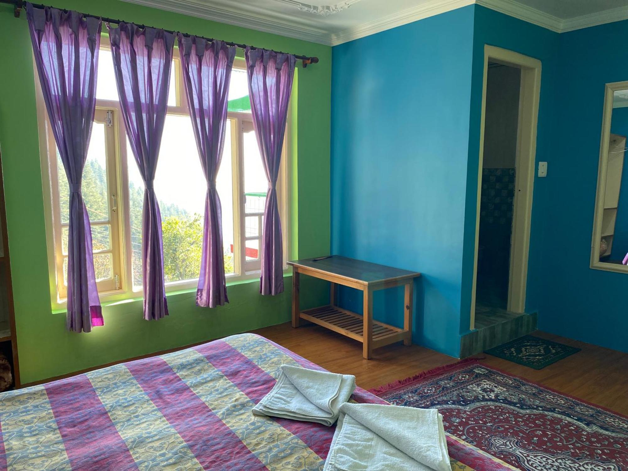 Jagatram Niwas Dharamkot Guest house *