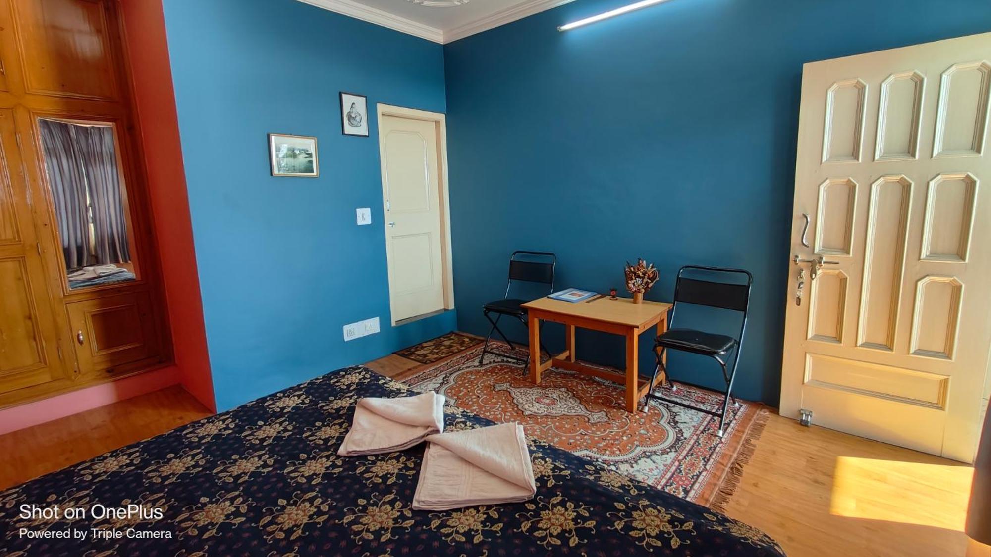 Guest house Jagatram Niwas Dharamkot Dharamshala