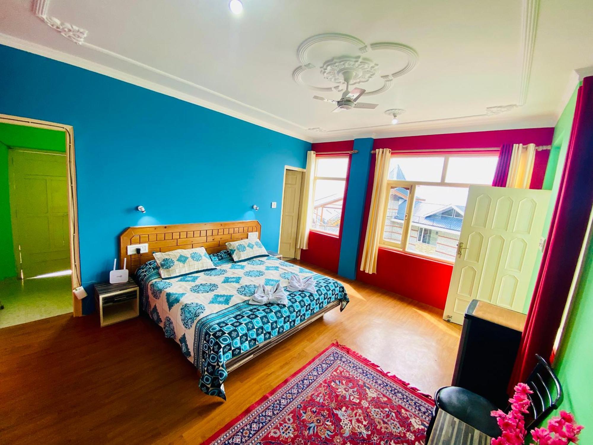 Guest house Jagatram Niwas Dharamkot