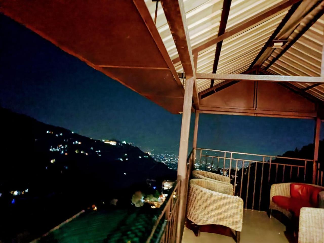 Hotel King Castle Mcleodganj-centrally Heated And Air Cooled- Near Mall Road - Free Parking