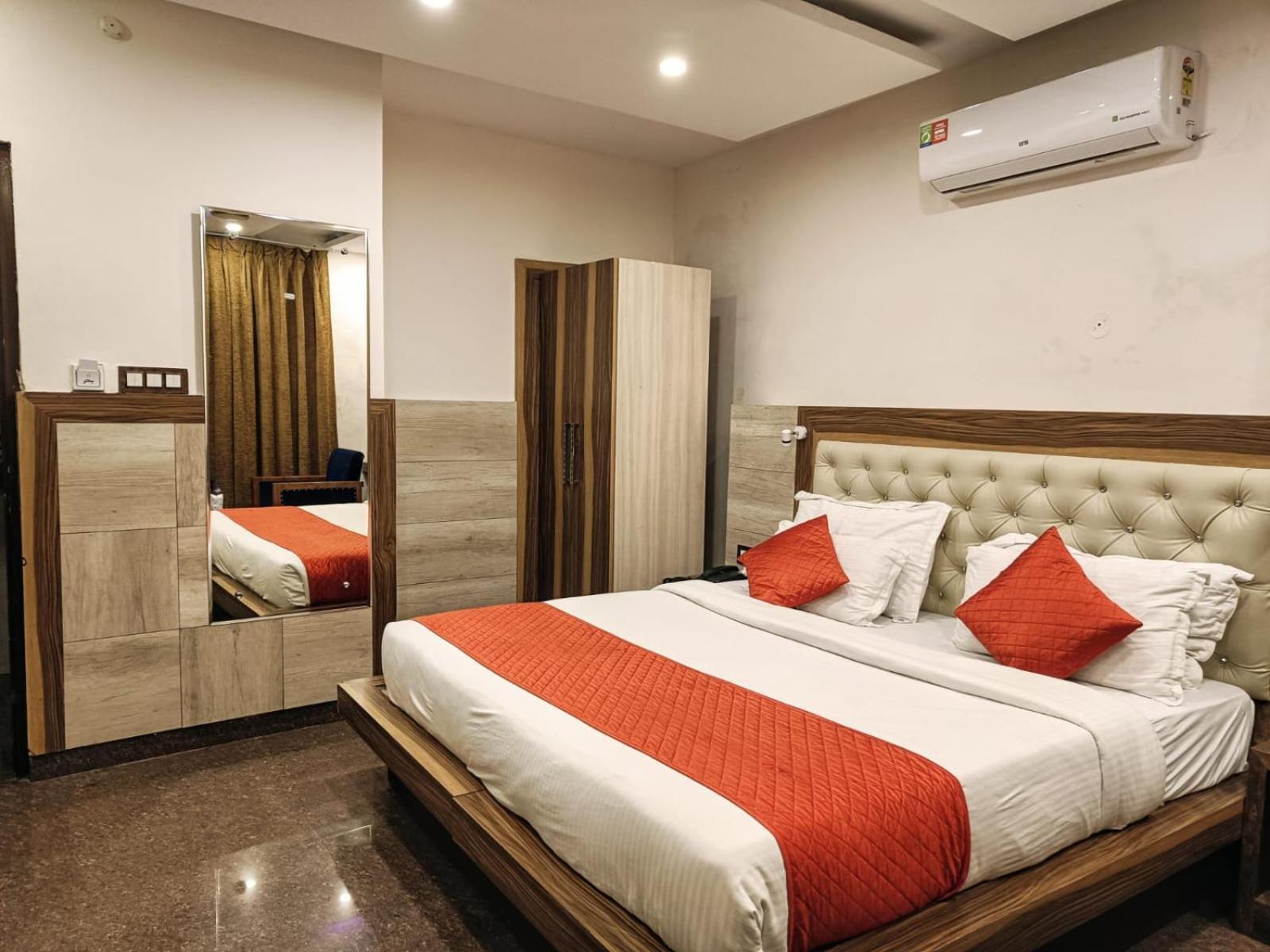 King Castle Mcleodganj-centrally Heated And Air Cooled- Near Mall Road - Free Parking Hotel