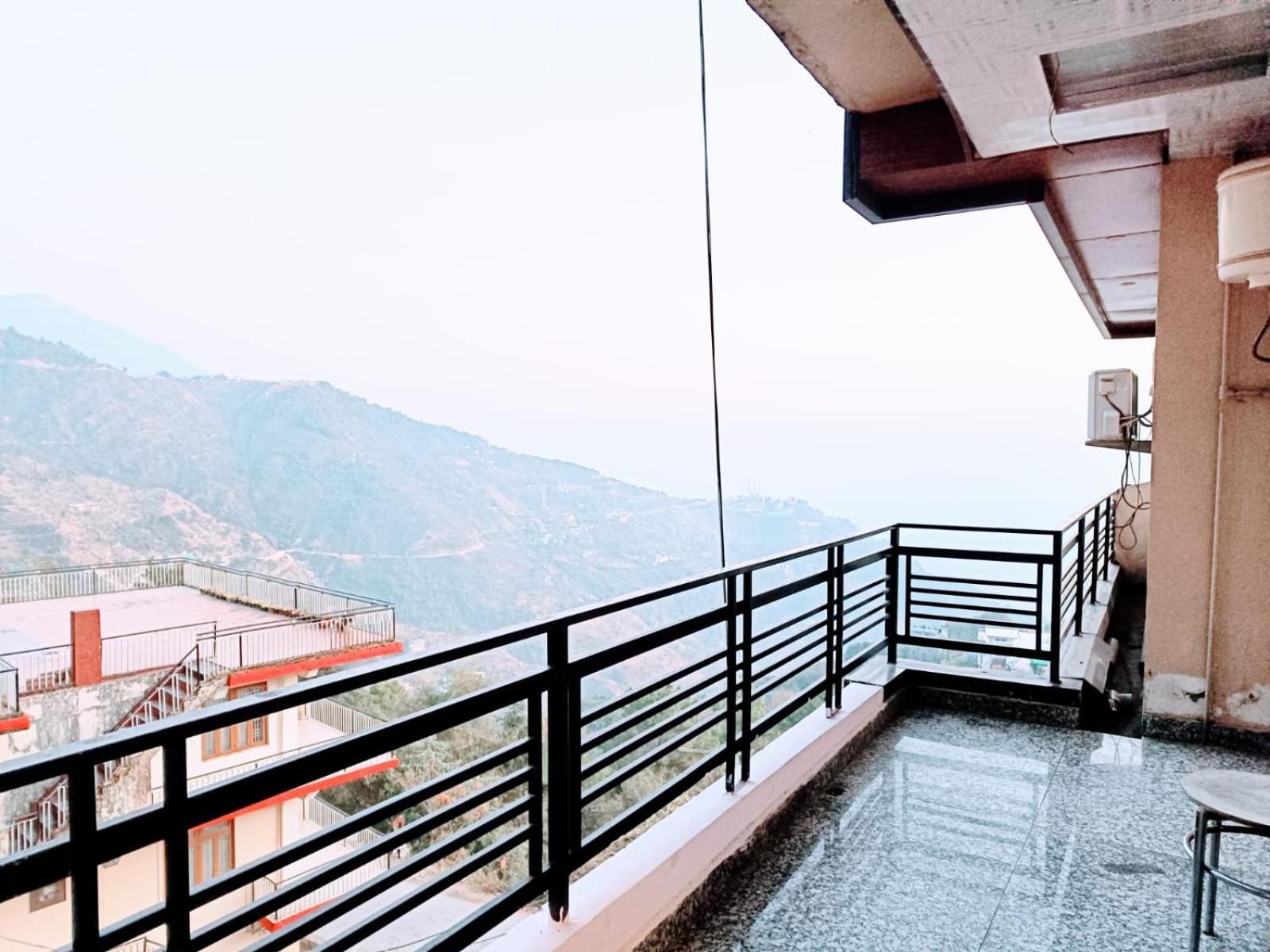 Hotel King Castle Mcleodganj-centrally Heated And Air Cooled- Near Mall Road - Free Parking 3*