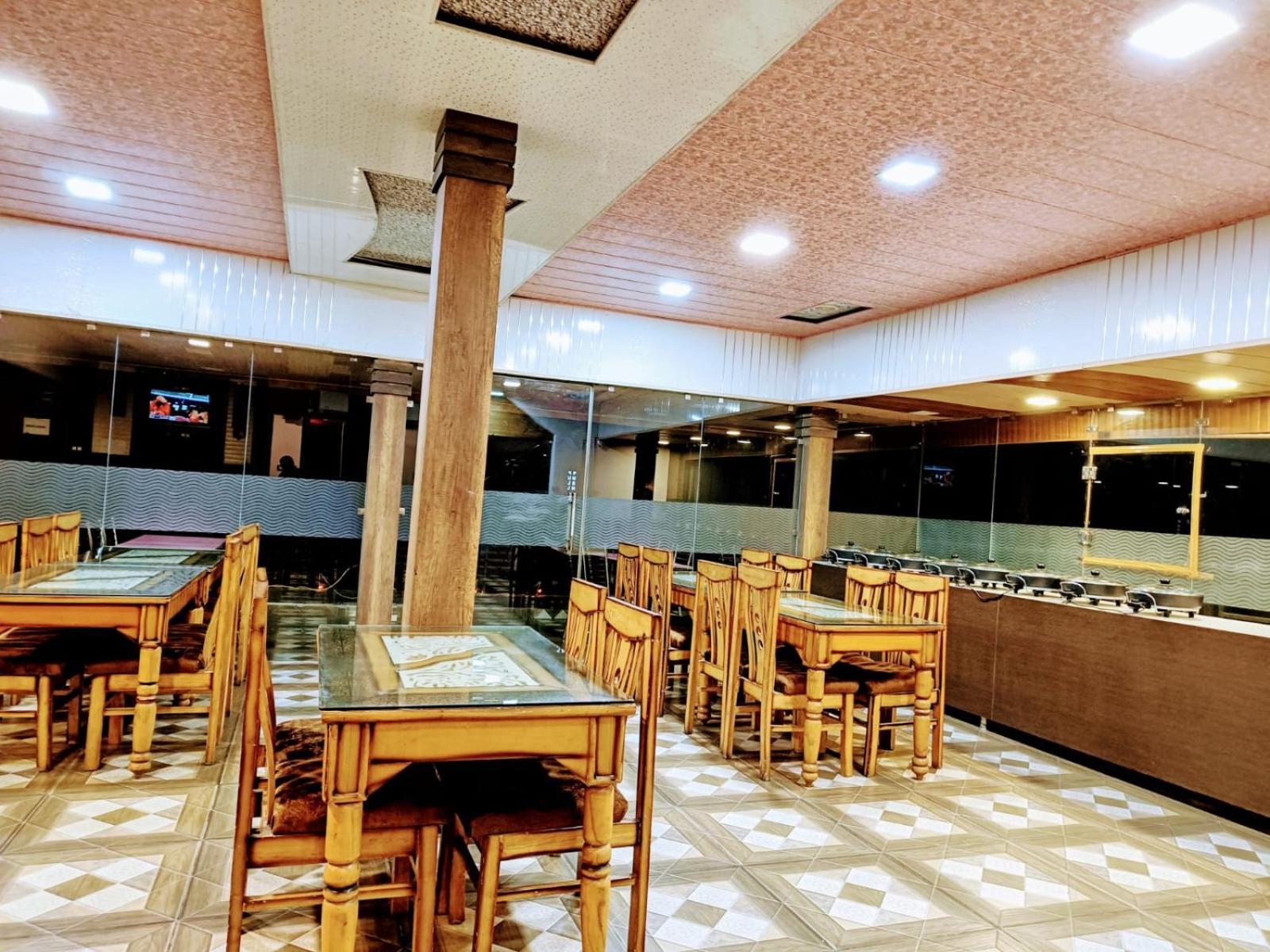 Hotel King Castle Mcleodganj-centrally Heated And Air Cooled- Near Mall Road - Free Parking