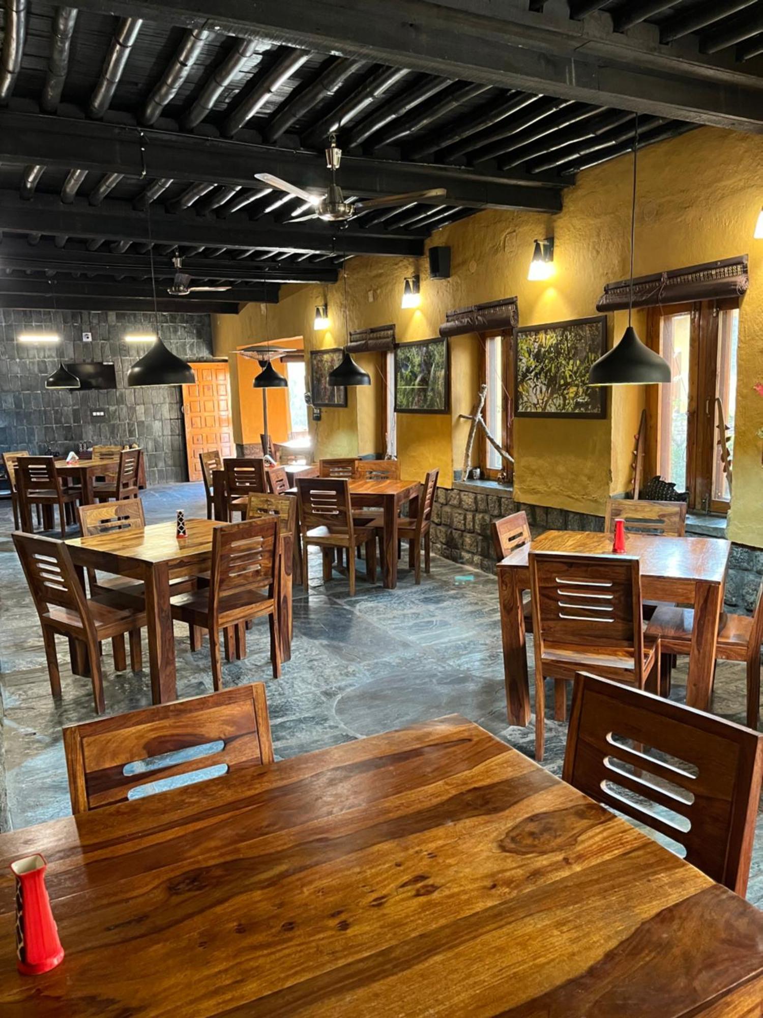 Prakriti Aalay - Riverside Mountain View Boutique Eco Resort