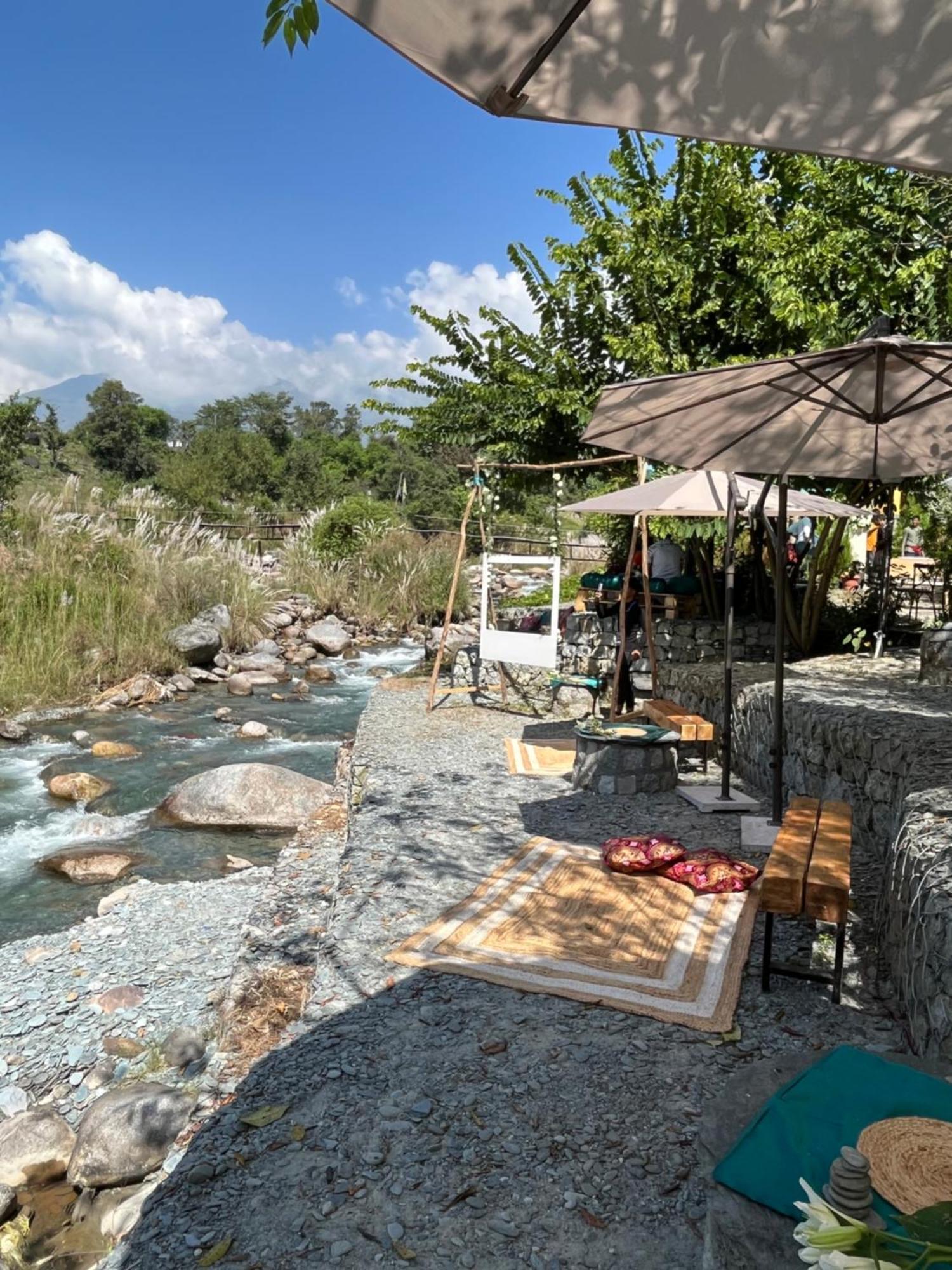 Prakriti Aalay - Riverside Mountain View Boutique Eco 4*