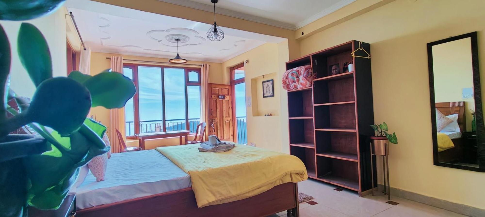 The Unmad - Dharamkot Bed & Breakfast *
