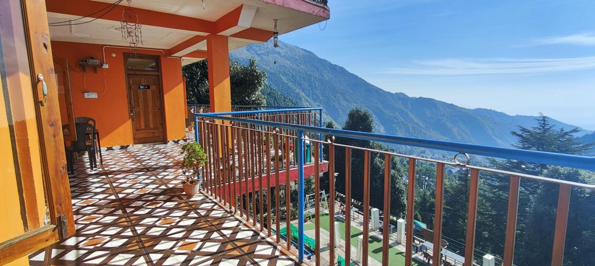 The Unmad - Dharamkot Bed & Breakfast *