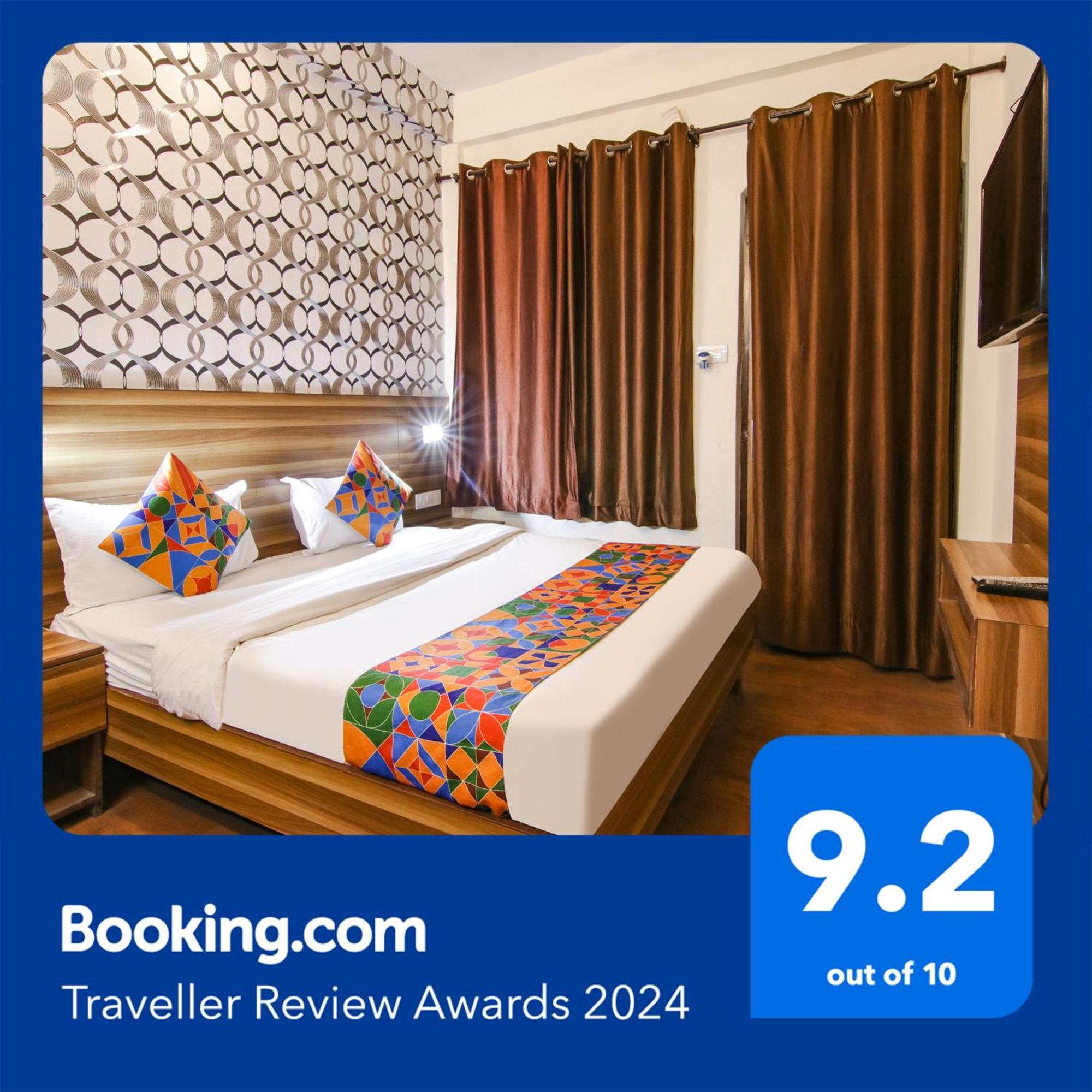 Hotel Fabhotel Vijay Palace 3*