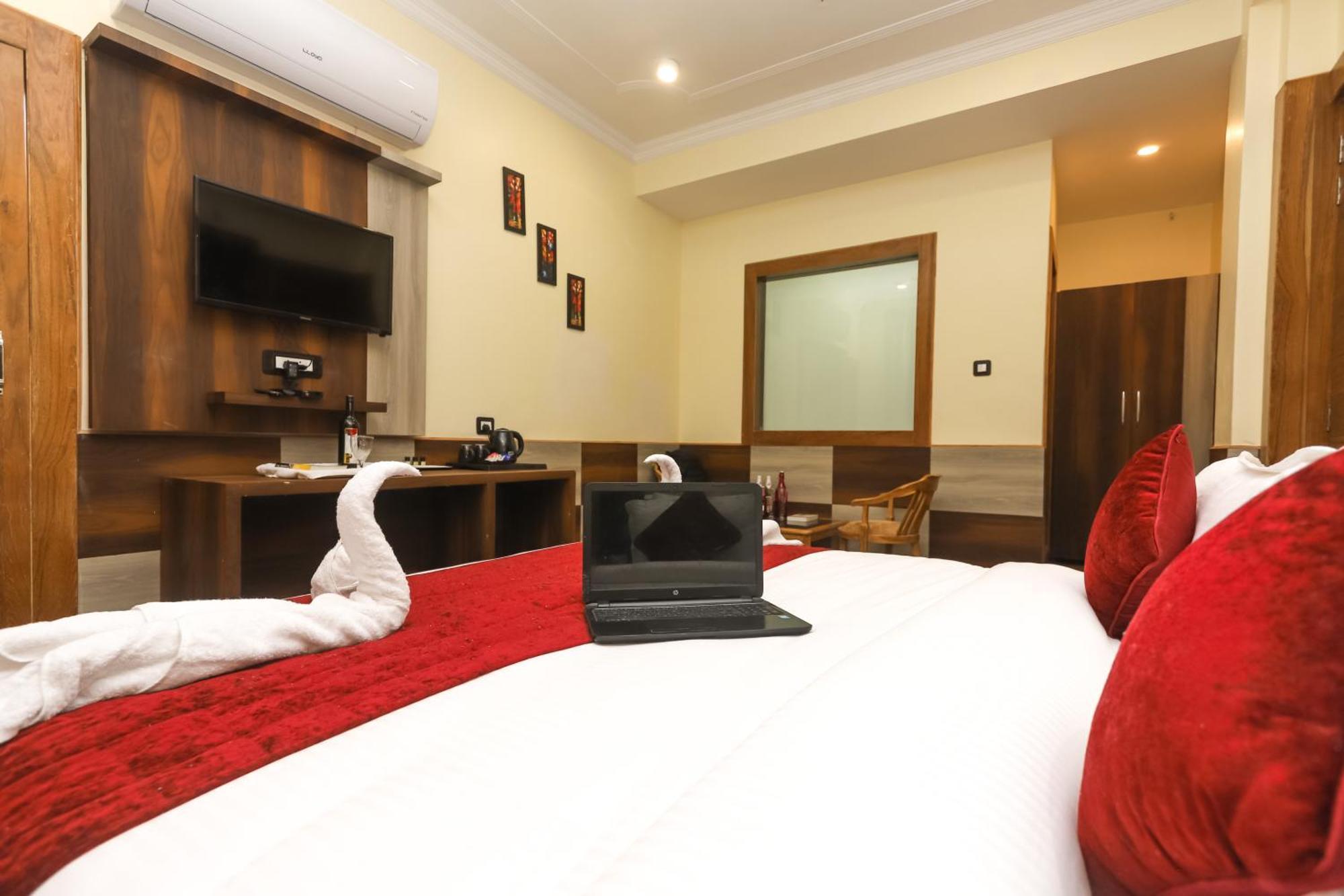 Hotel The Nest With Open Rooftop Cafe Mecleodganj