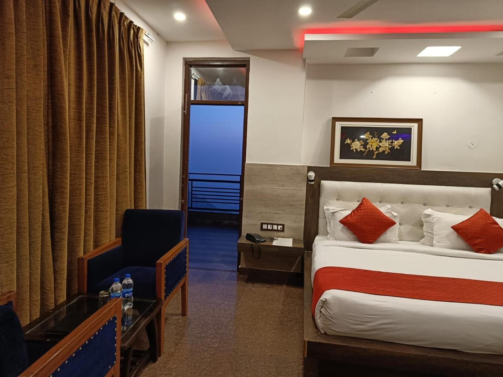 King Castle Mcleodganj-centrally Heated And Air Cooled- Near Mall Road - Free Parking Hotel Dharamshala