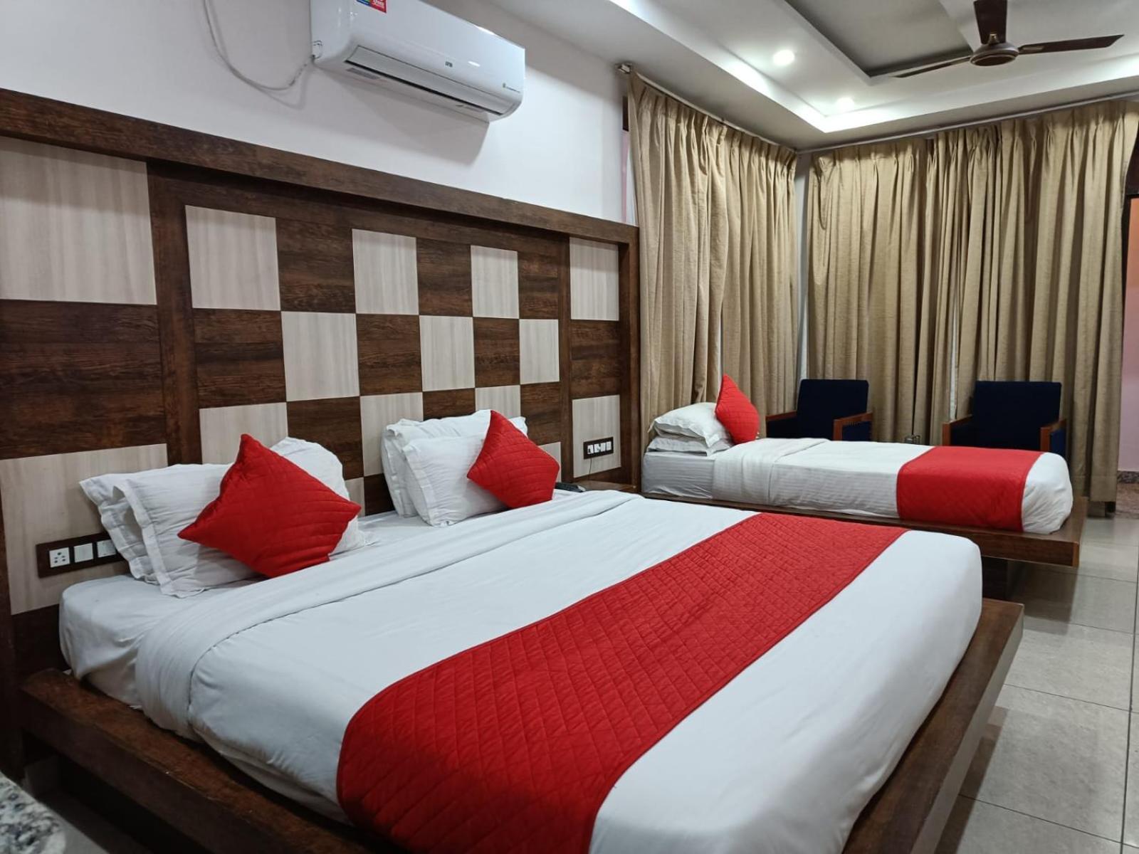 Hotel King Castle Mcleodganj-centrally Heated And Air Cooled- Near Mall Road - Free Parking Dharamshala