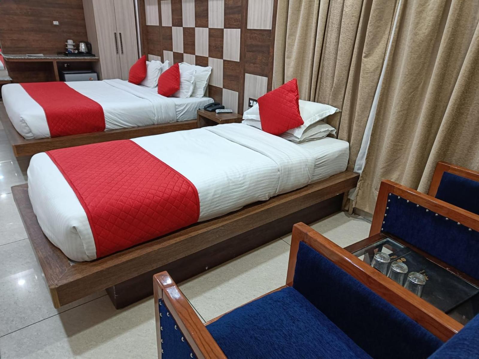 Hotel King Castle Mcleodganj-centrally Heated And Air Cooled- Near Mall Road - Free Parking
