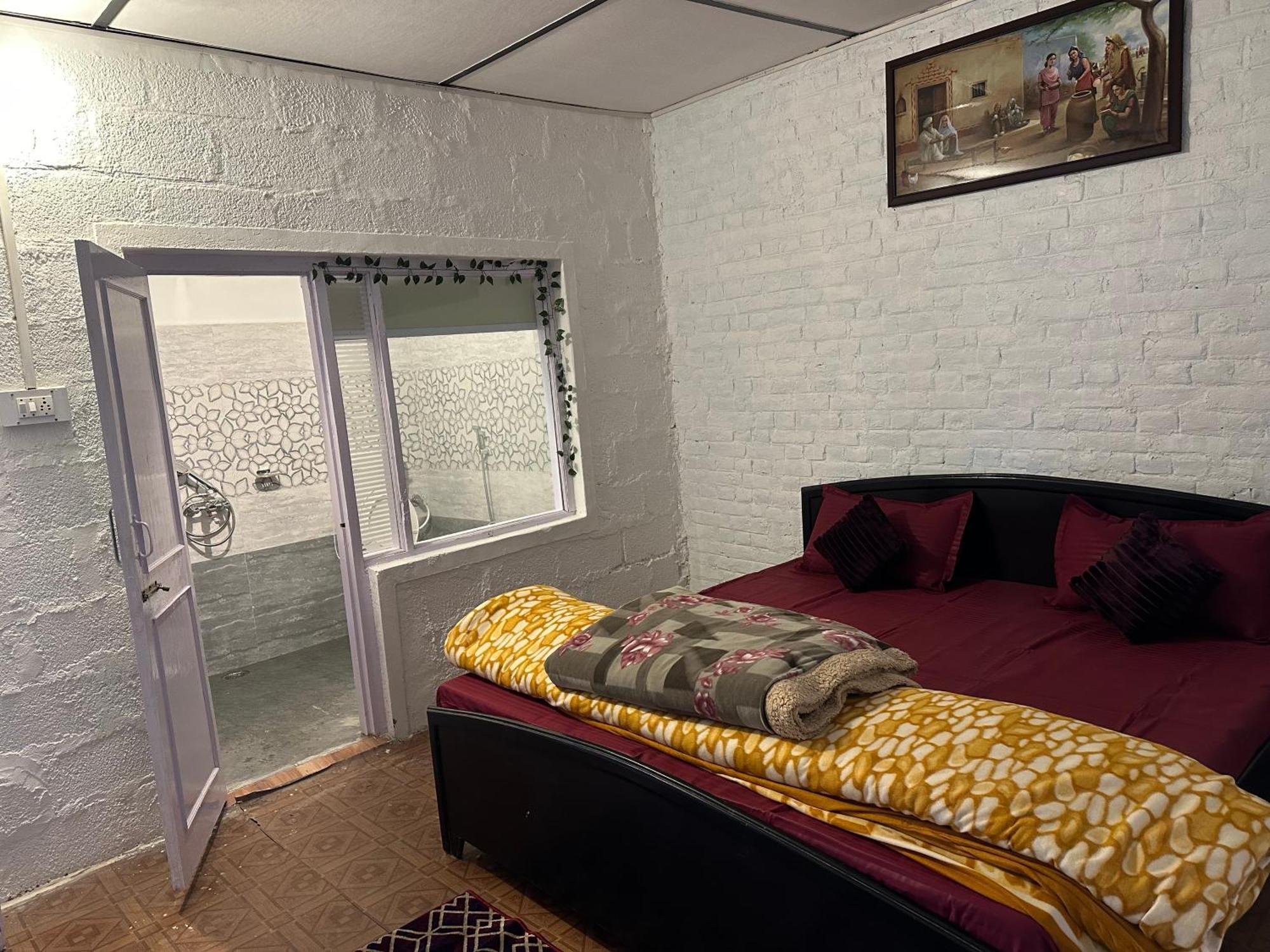 Dreamwoods A Travellers Farm Hostel Dharamshala