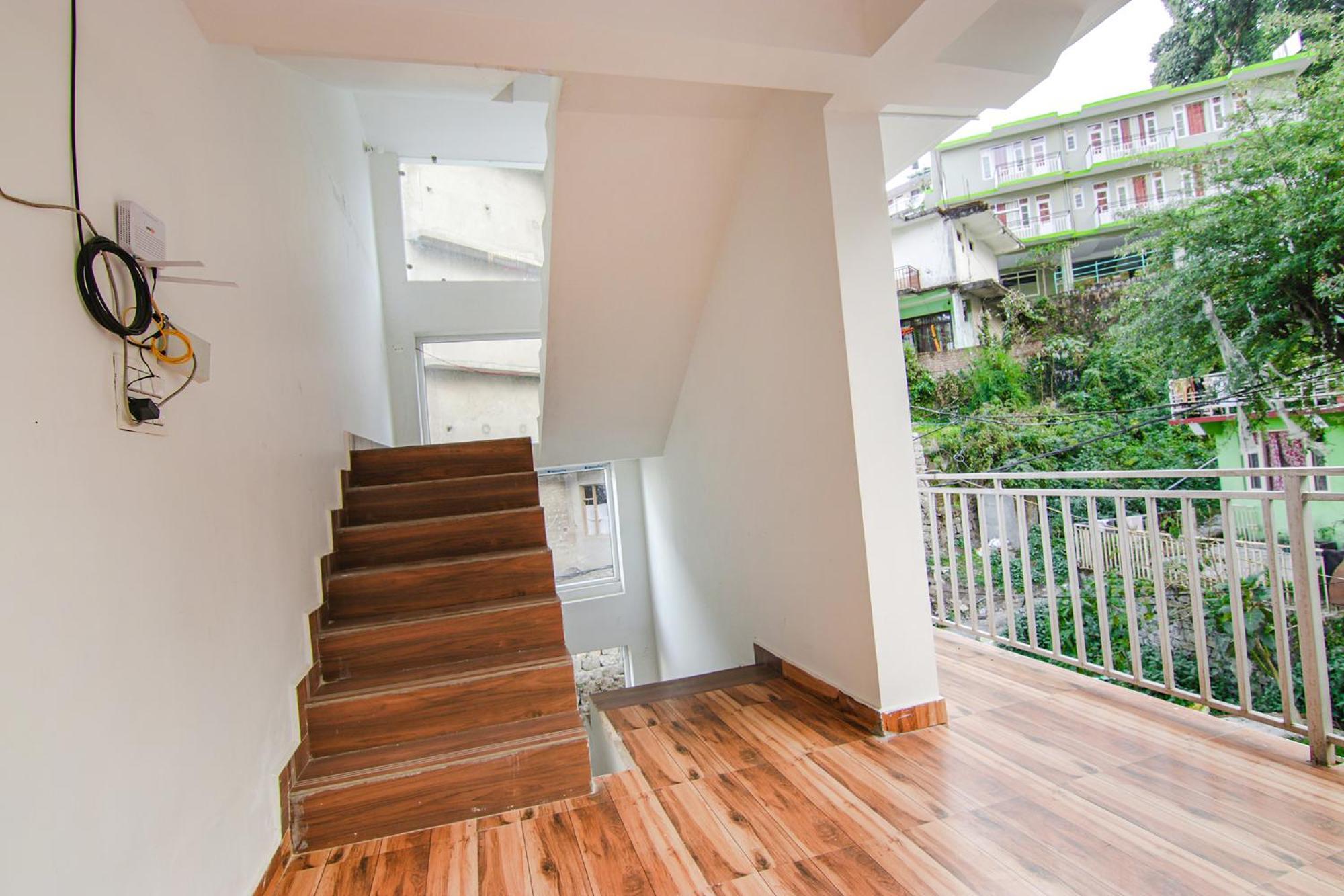 Fabhotel Ayana