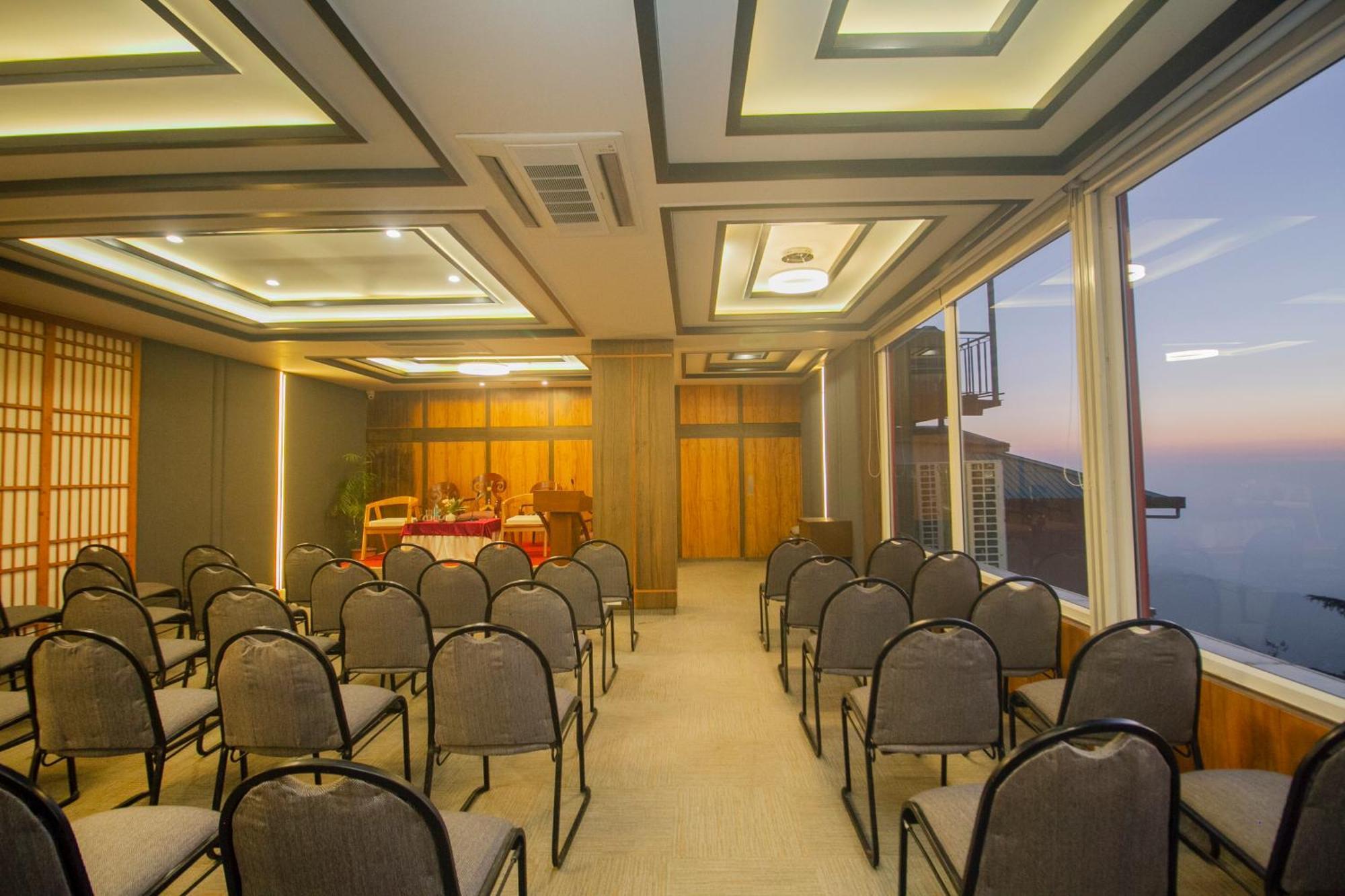 Amritara Surya, Mcleodganj, Resort 4*