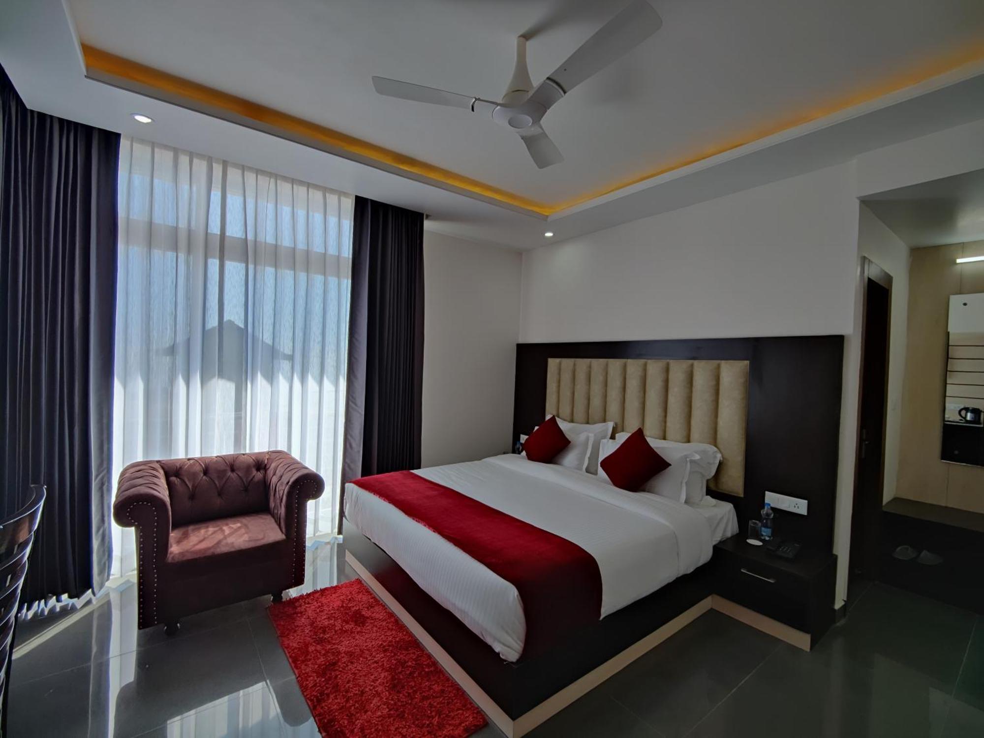 Aliza And By Srs 3* Dharamshala