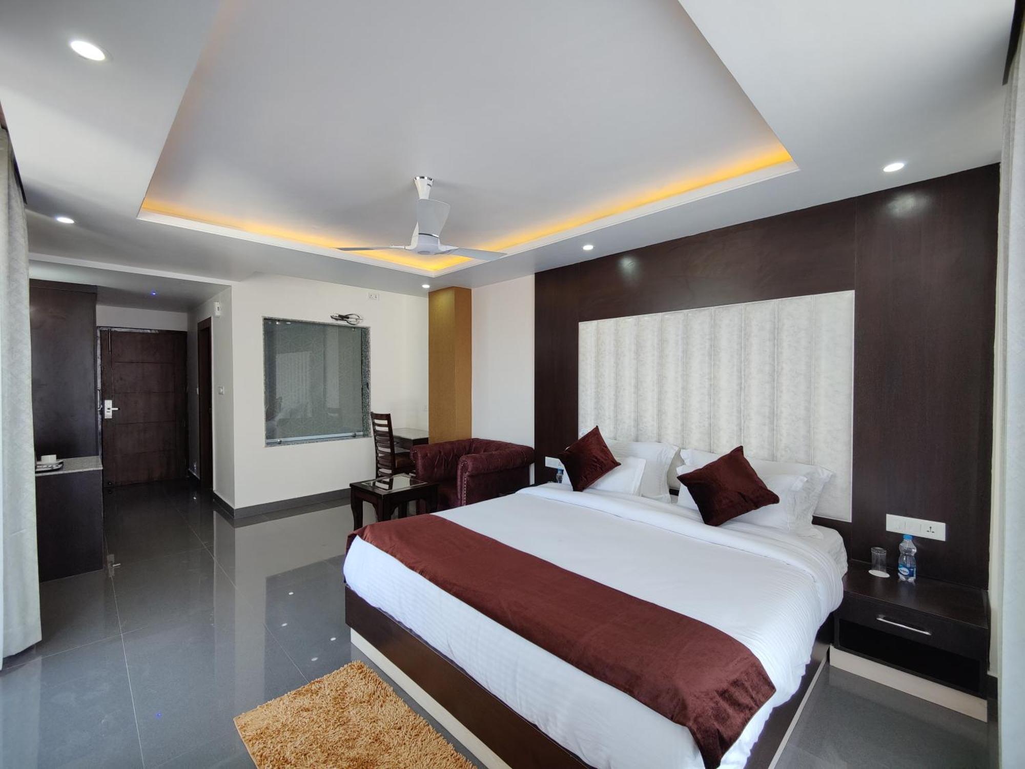 Hotel Aliza And By Srs Dharamshala