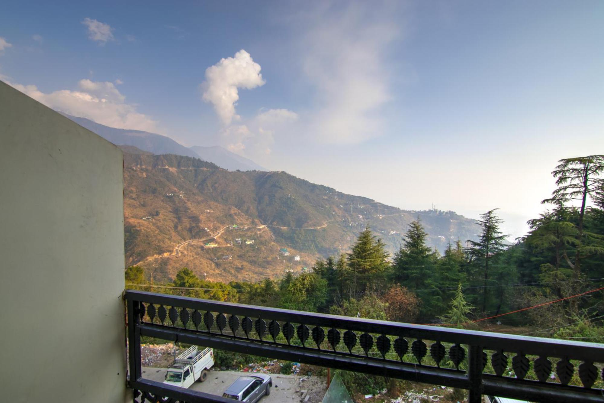 Hotel Hotel Varuni- On Mall Road, Mcleod Ganj, Dharamshala Dharamshala
