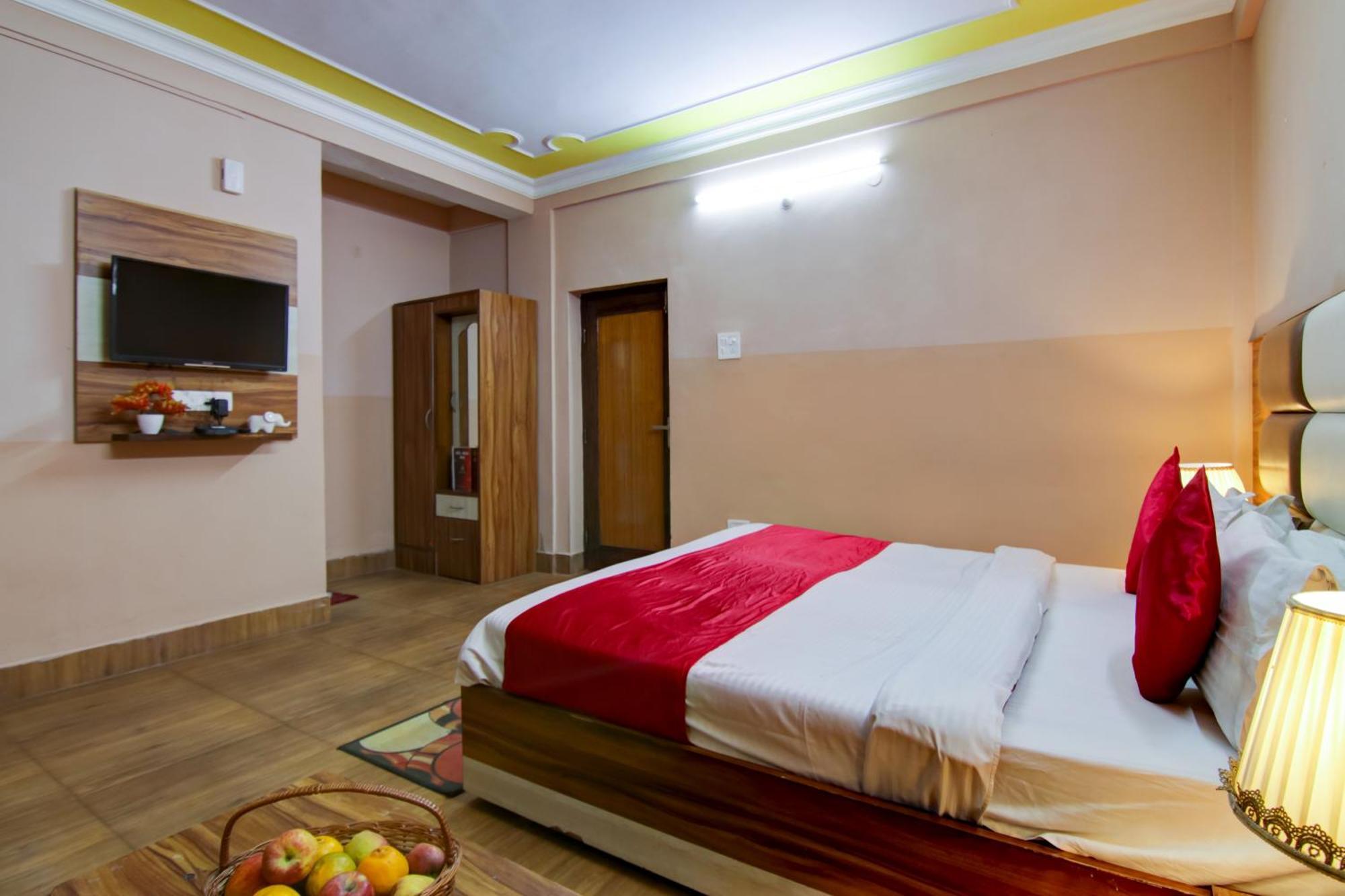 Hotel Varuni- On Mall Road, Mcleod Ganj, Dharamshala Hotel