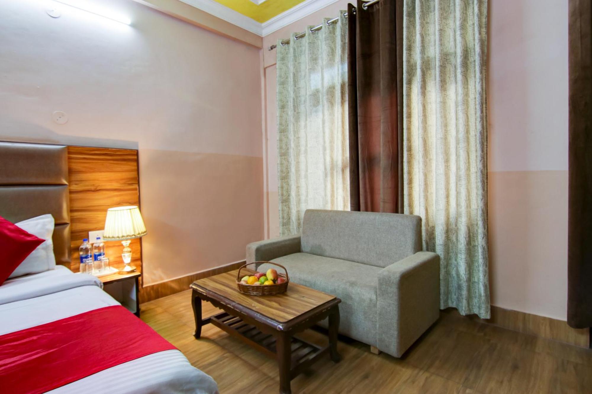 Hotel Varuni- On Mall Road, Mcleod Ganj, Dharamshala 4* Dharamshala