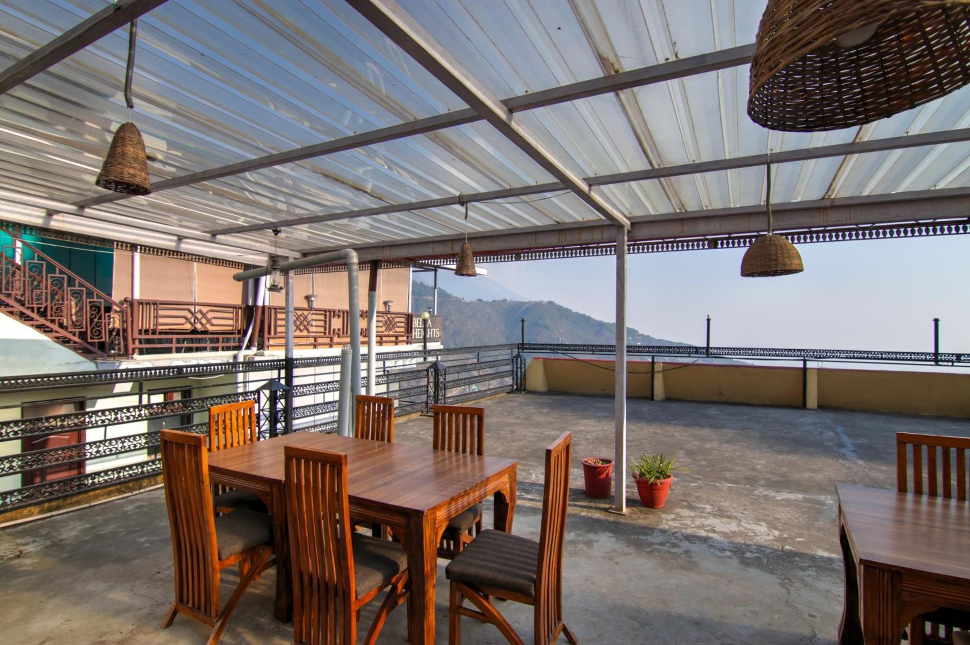 Hotel Hotel Varuni- On Mall Road, Mcleod Ganj, Dharamshala