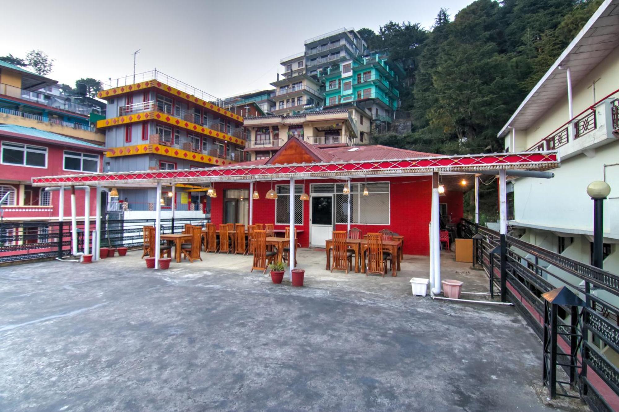 Hotel Hotel Varuni- On Mall Road, Mcleod Ganj, Dharamshala