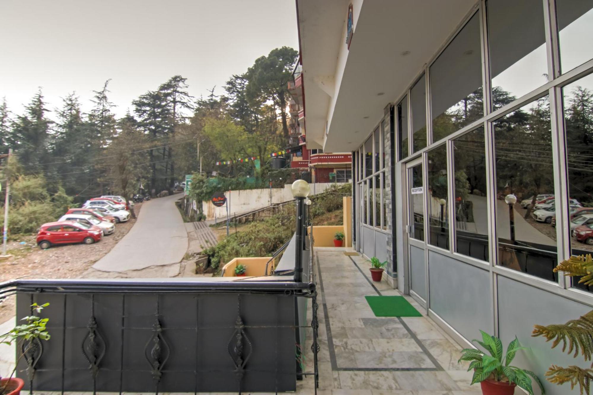 Hotel Varuni- On Mall Road, Mcleod Ganj, Dharamshala 4*