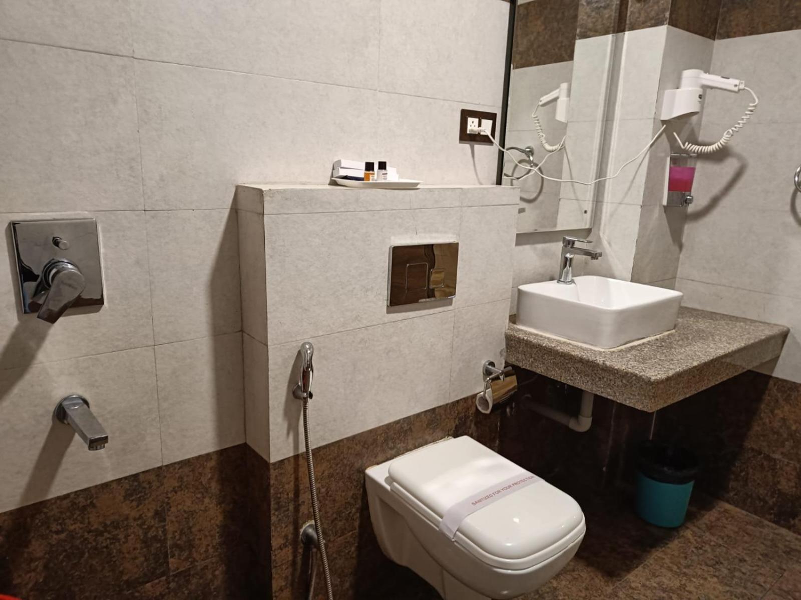 King Castle Mcleodganj-centrally Heated And Air Cooled- Near Mall Road - Free Parking