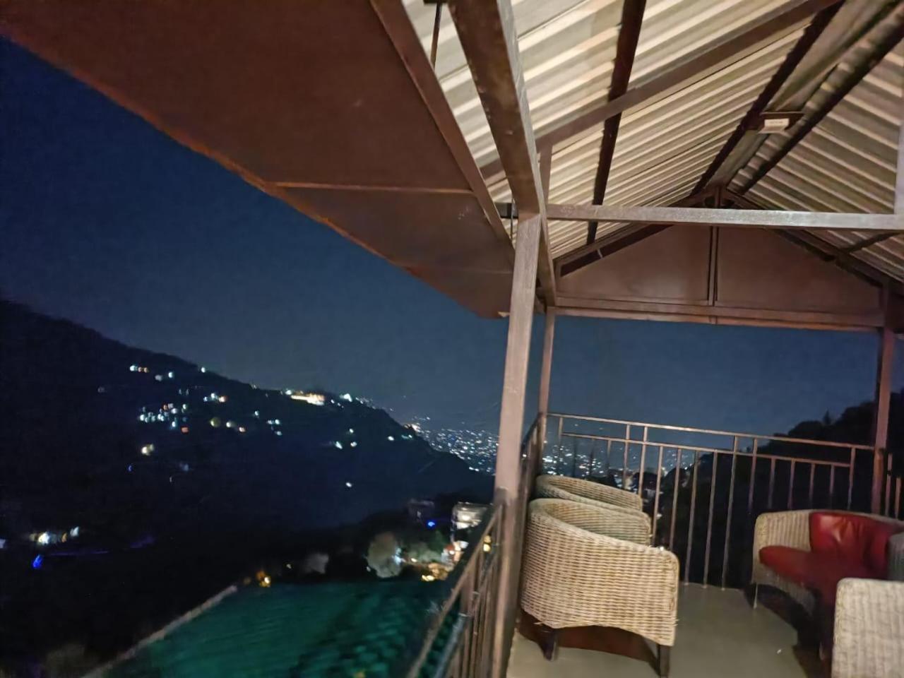 King Castle Mcleodganj-centrally Heated And Air Cooled- Near Mall Road - Free Parking