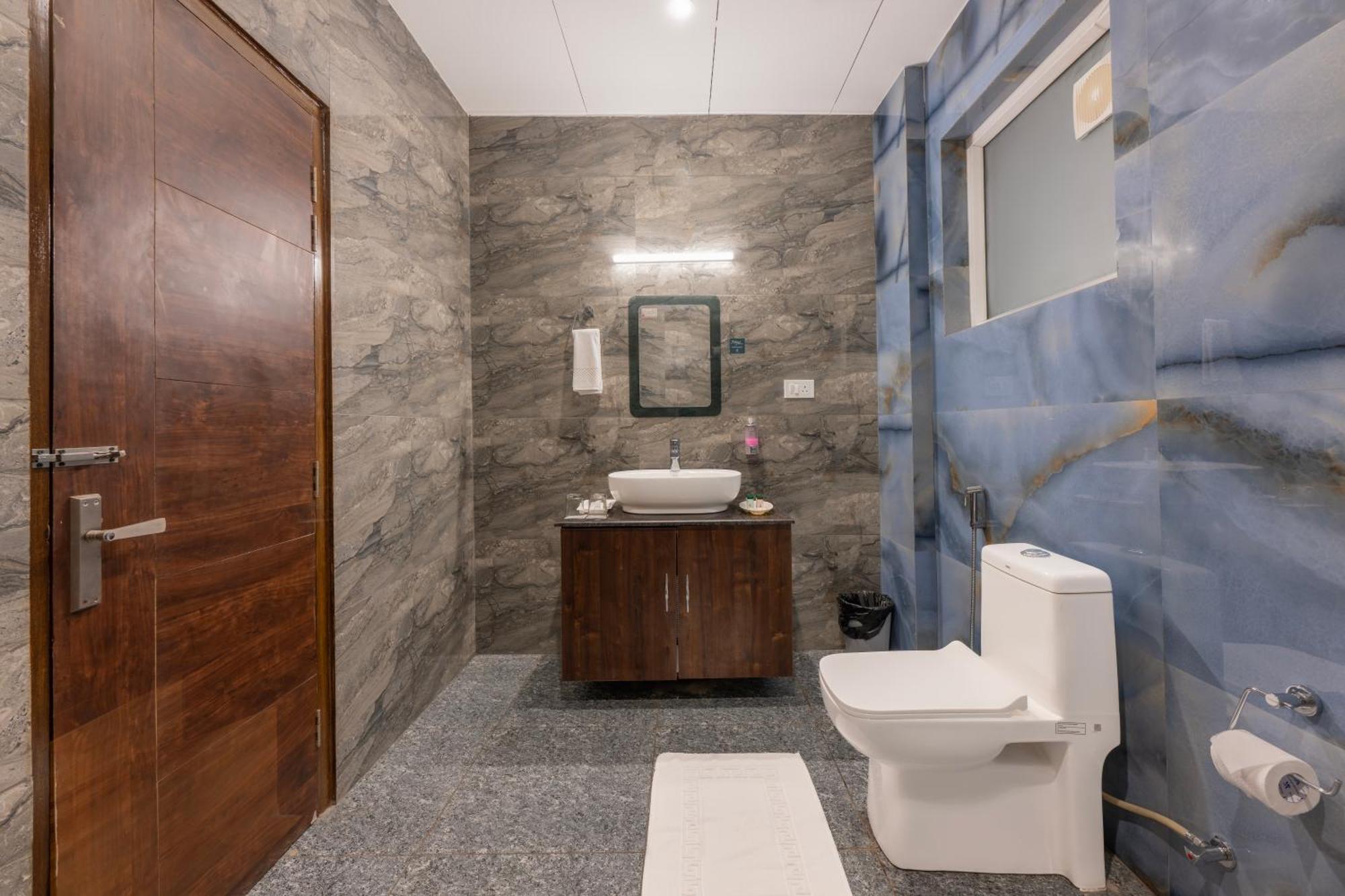 Hotel Stone Wood Dharamshala