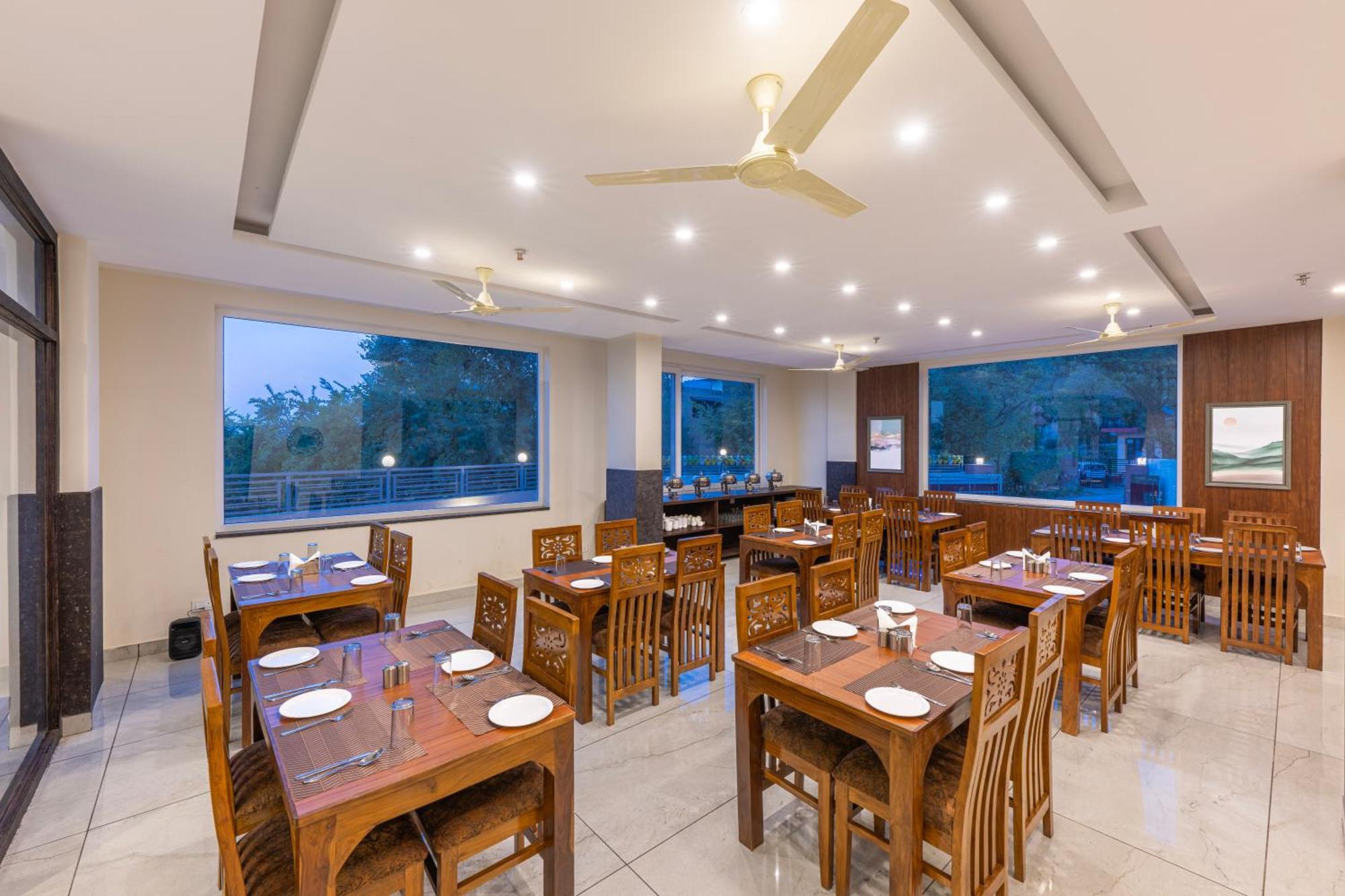 Stone Wood 3* Dharamshala