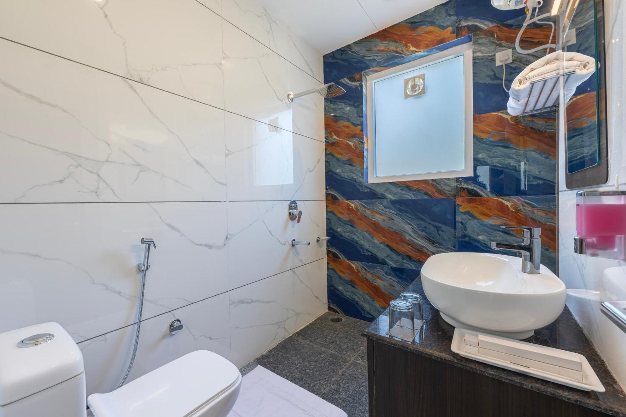 Hotel Stone Wood