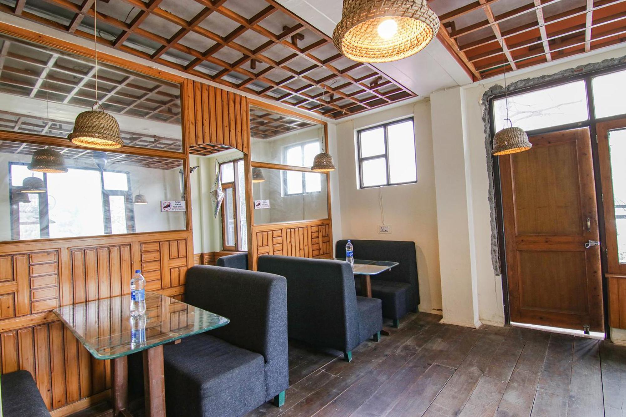 Fabhotel Greenwoods Guest house *