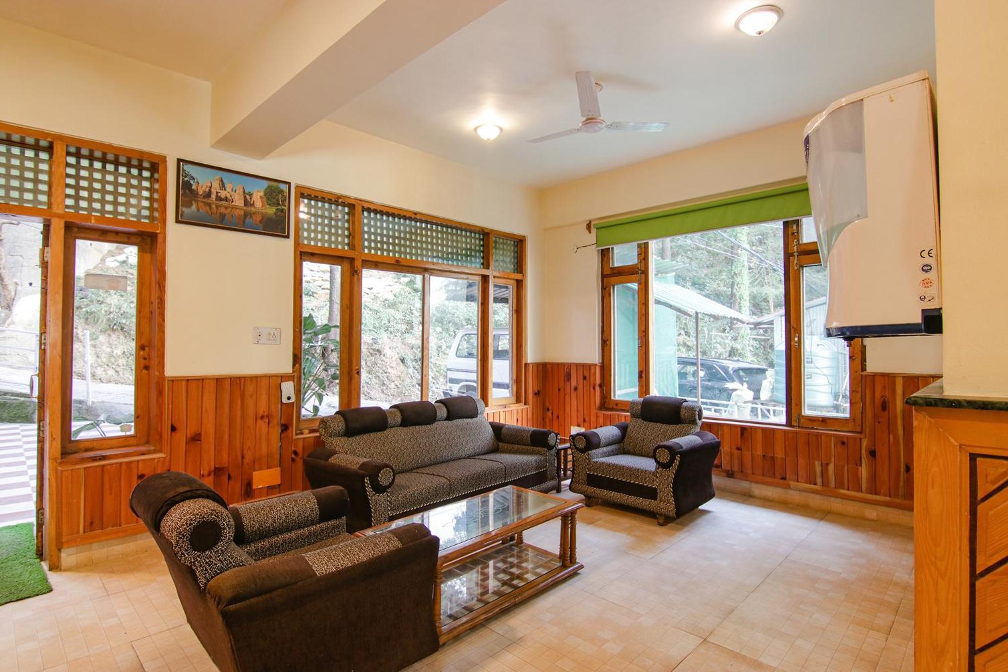 Fabhotel Greenwoods Guest house Dharamshala