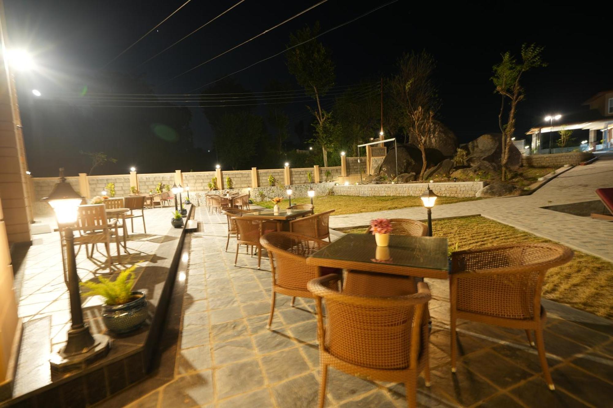 Antraal & A Village Resort *