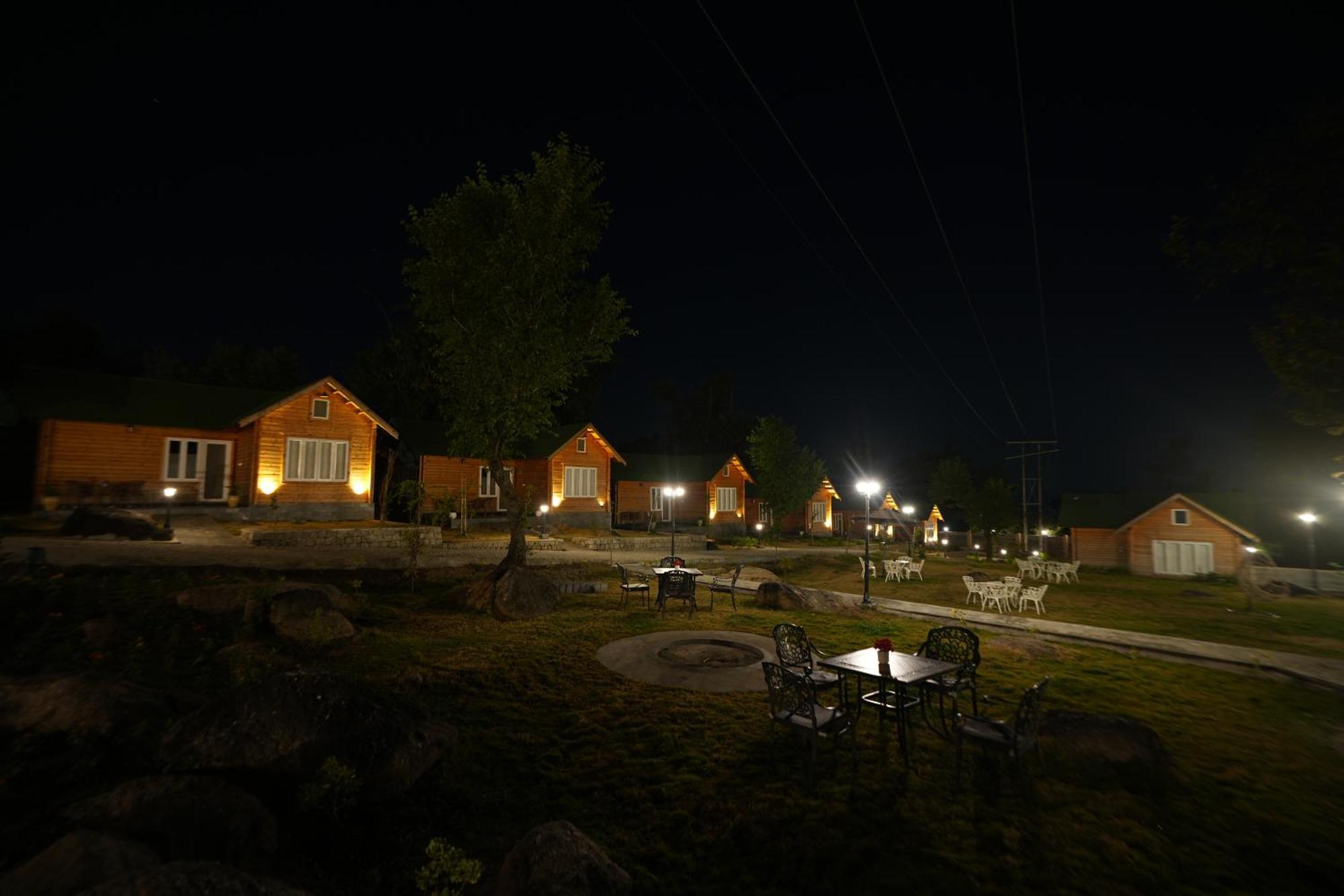 Resort Antraal & A Village
